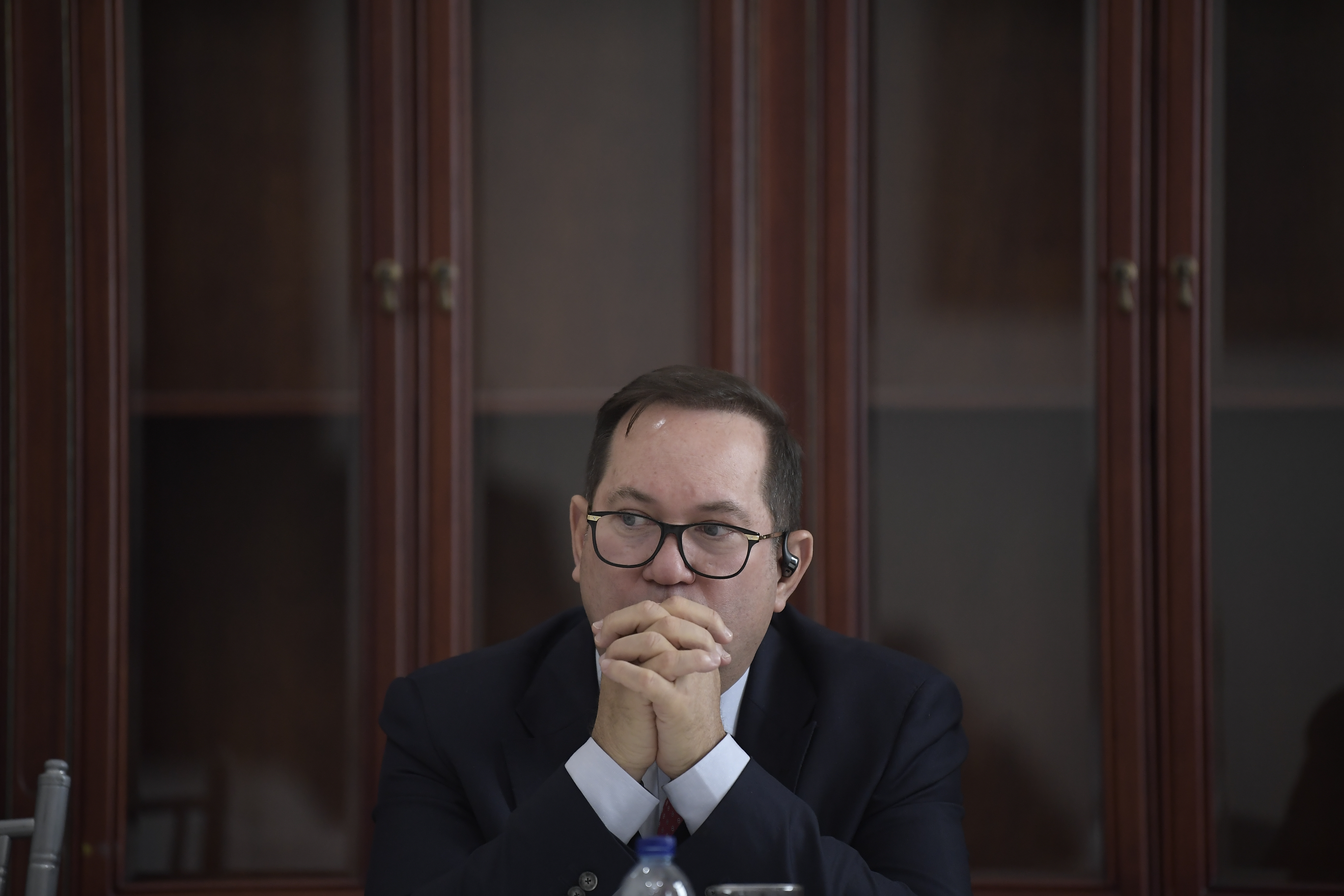 Presidente del Senado, en reunión con el gobierno para trazar rutas de protección que frenen los ataques a líderes políticos de cara a las elecciones 2026.