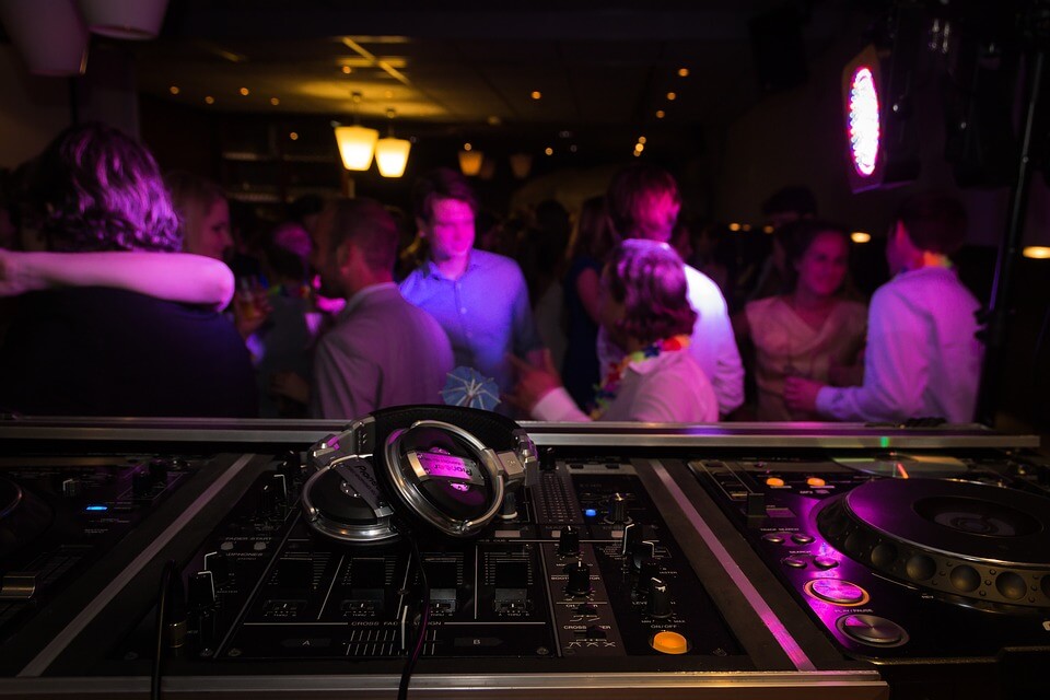 Desde este viernes vuelve la rumba hasta las 3:00 a.m. en Bogotá