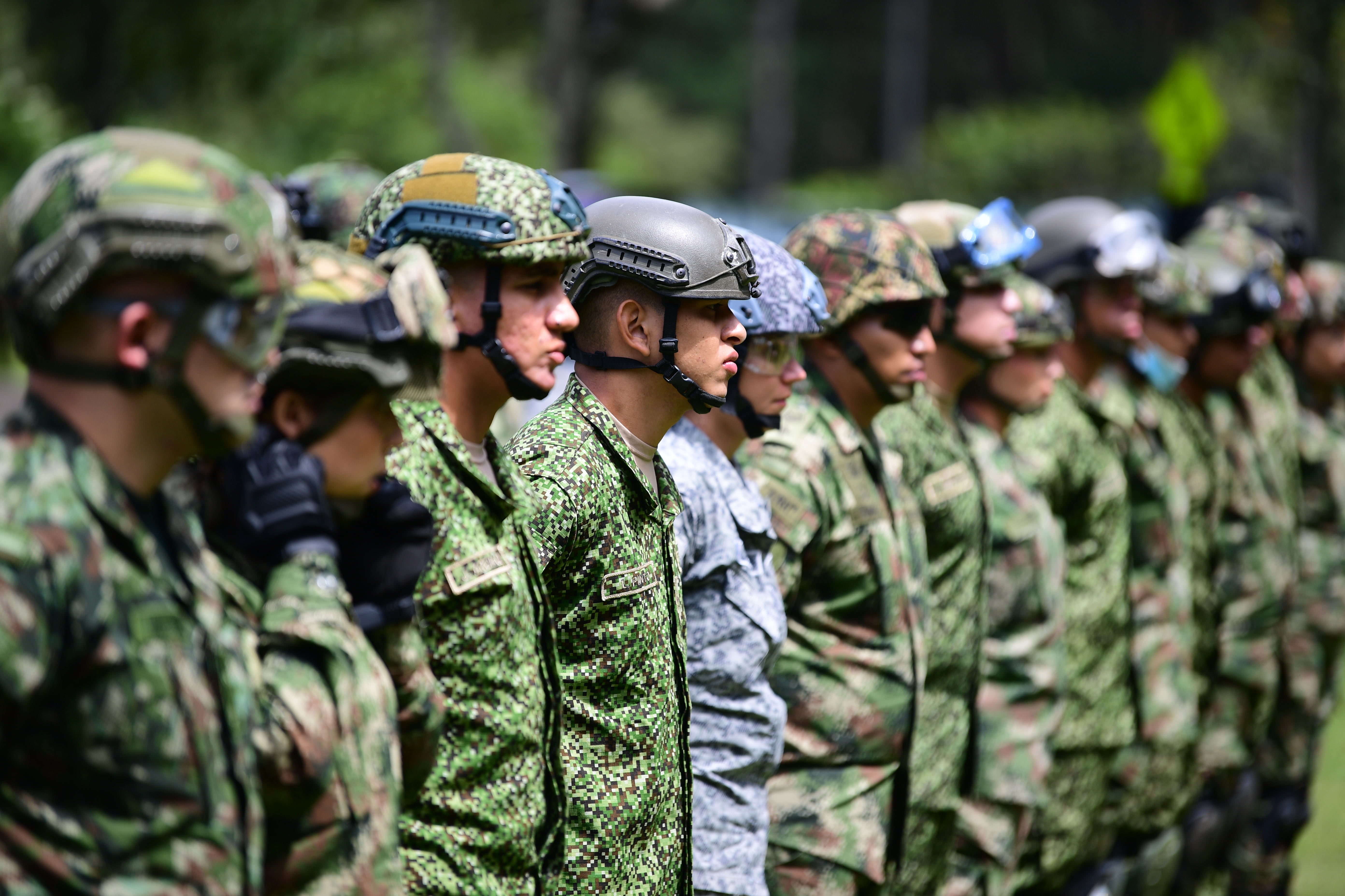 Fiscalía imputó a 22 militares por corrupción en el Ejército