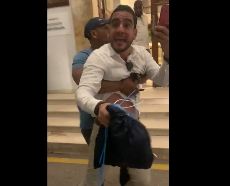 Procuraduría abre indagación contra el senador Alex Flórez por agresión a policías