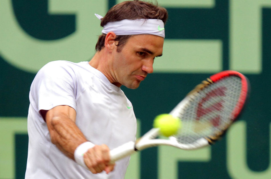 Federer pasa sin problemas a cuartos de final en Halle