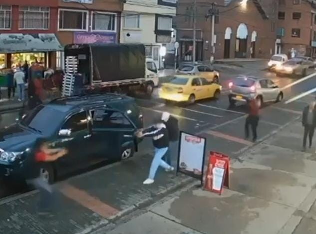 Así fue el atentado que dejó cuatro heridos: revelan video y por quién iban los sicarios
