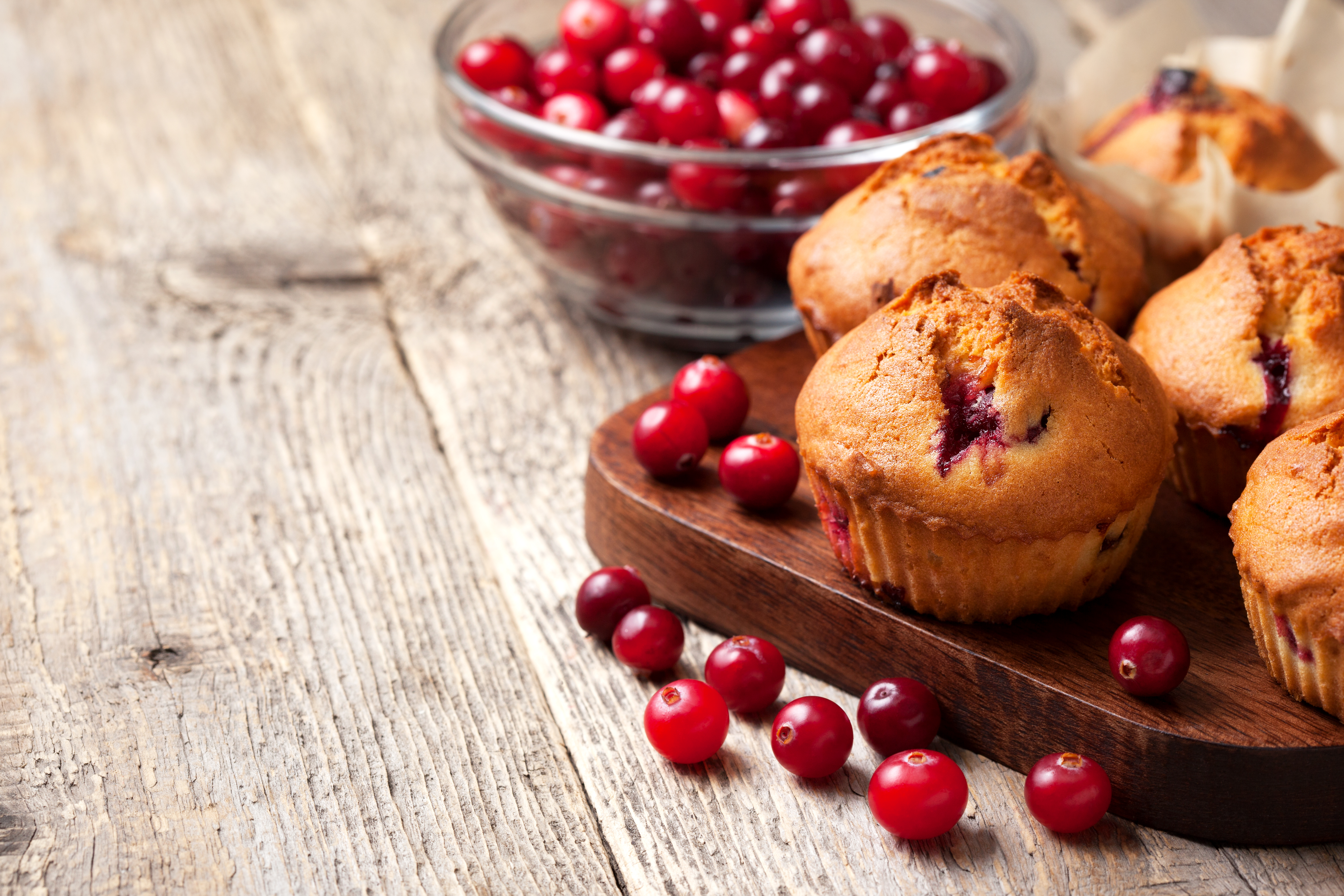 Muffins rellenos de frutos rojos
