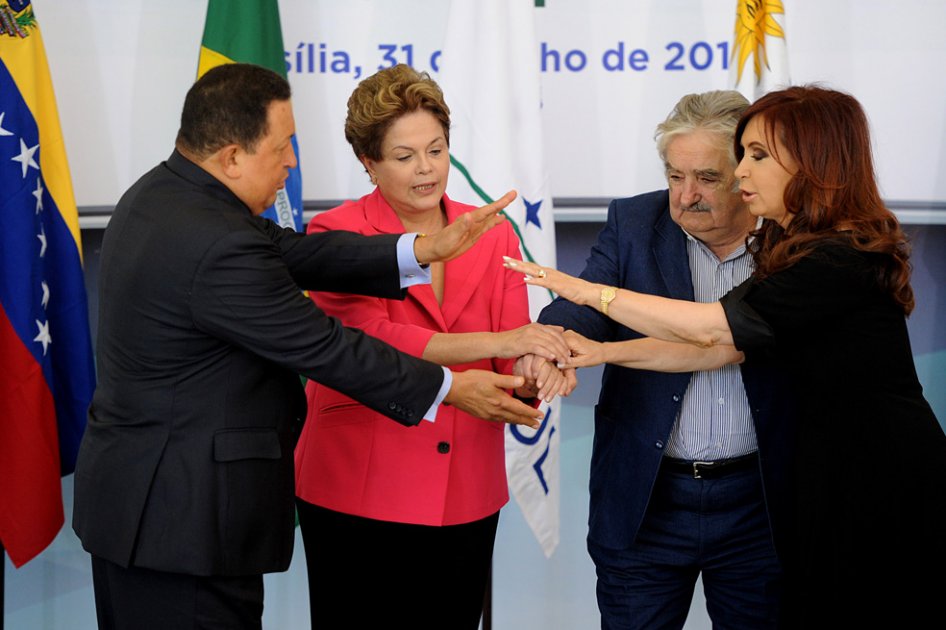 Hermano de Chávez habría ofrecido dinero para entrar a Mercosur