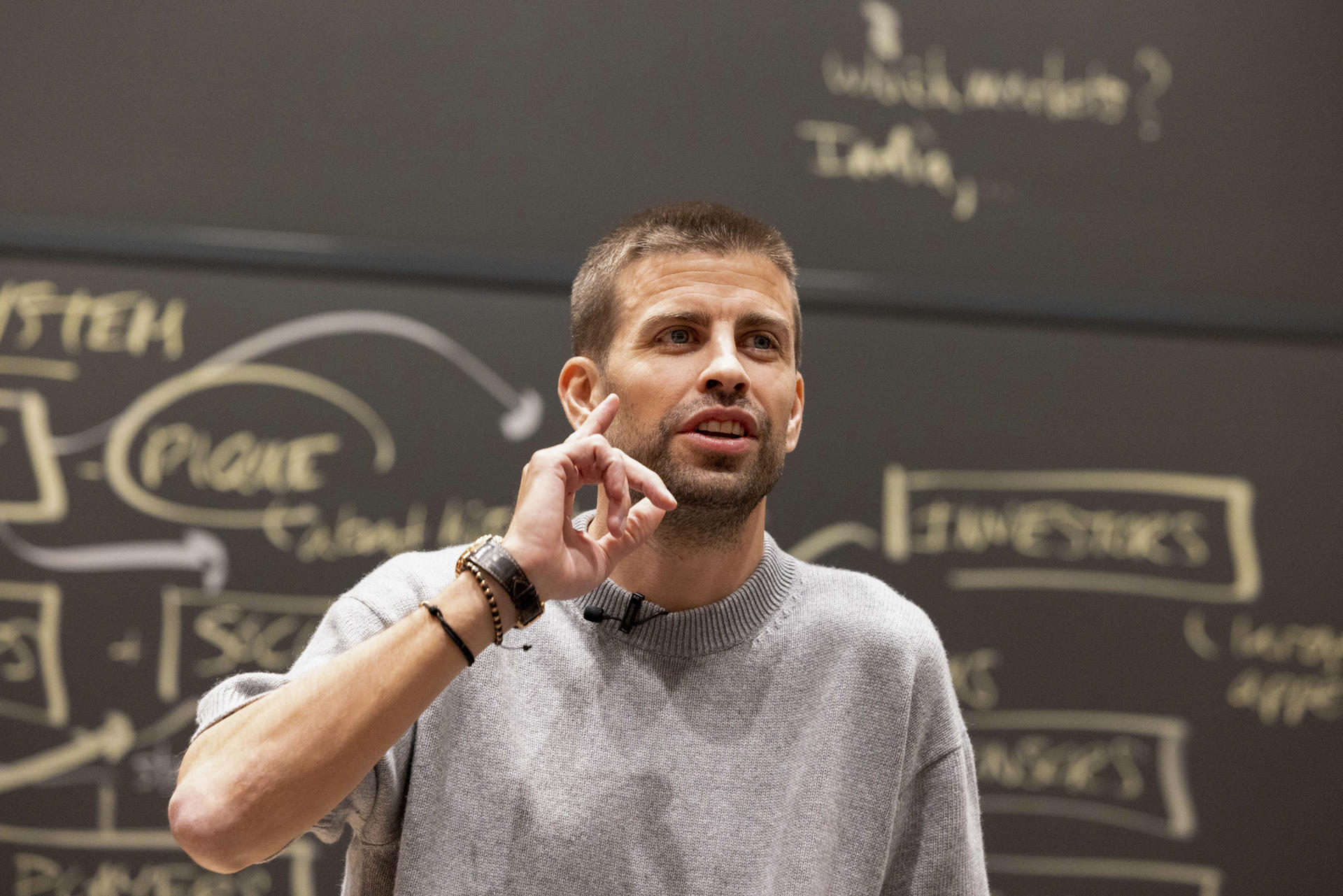 Piqué, ex de Shakira, da clase en Harvard: “un honor dirigirme a los estudiantes”