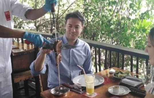 Nueva polémica de Daniel Quintero por supuestos cobros dobles de viáticos