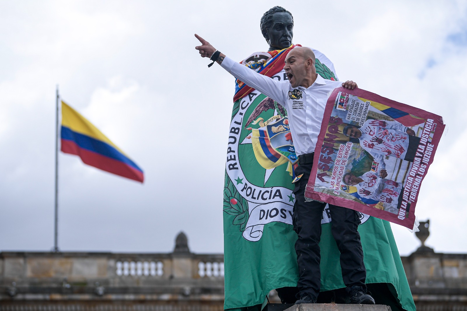 Los manifestantes se aglutinaron en la Plaza de Bolívar, en donde tuvieron la oportunidad de manifestar su inconformidad.
