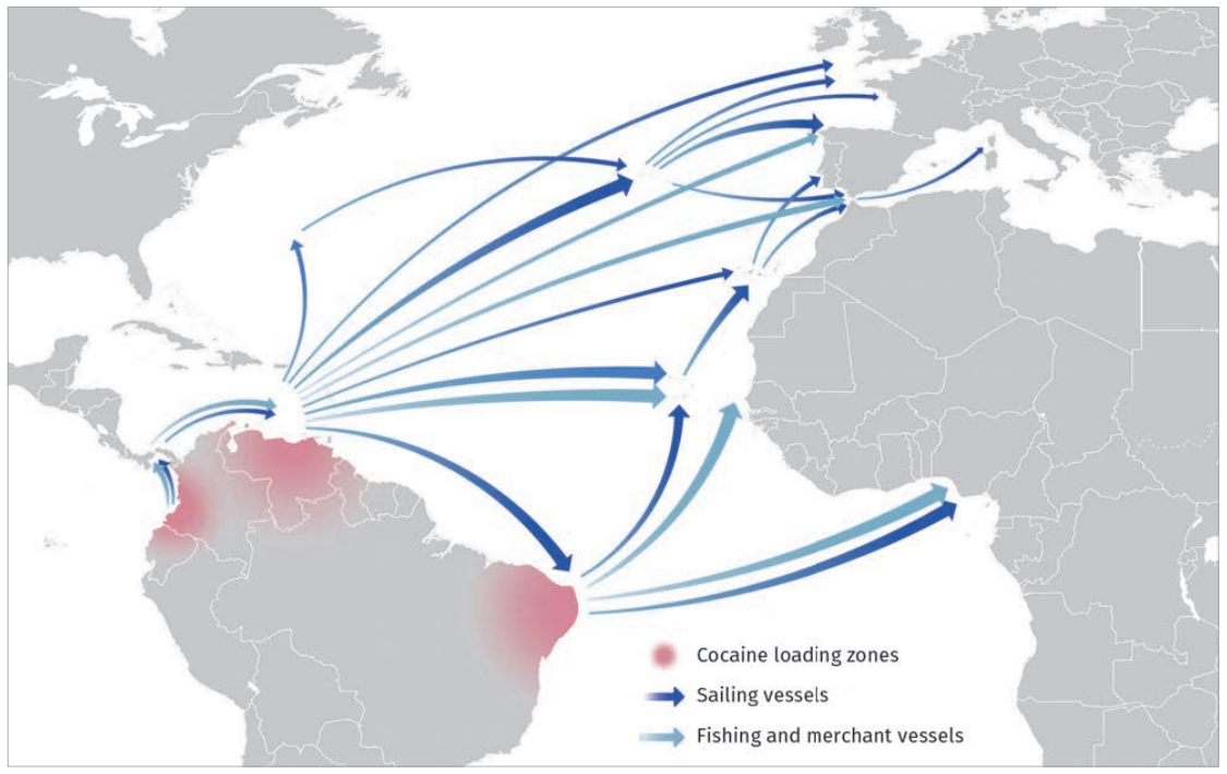 Mapa que muestra las rutas de barcos. En azul oscuro, se retrata las embarcaciones de navegación, comunes y corrientes. En azul claro, los buques que transportan mercancías o barcos pesqueros. Y, el rojo, representa las zonas donde es cargada la cocaína.