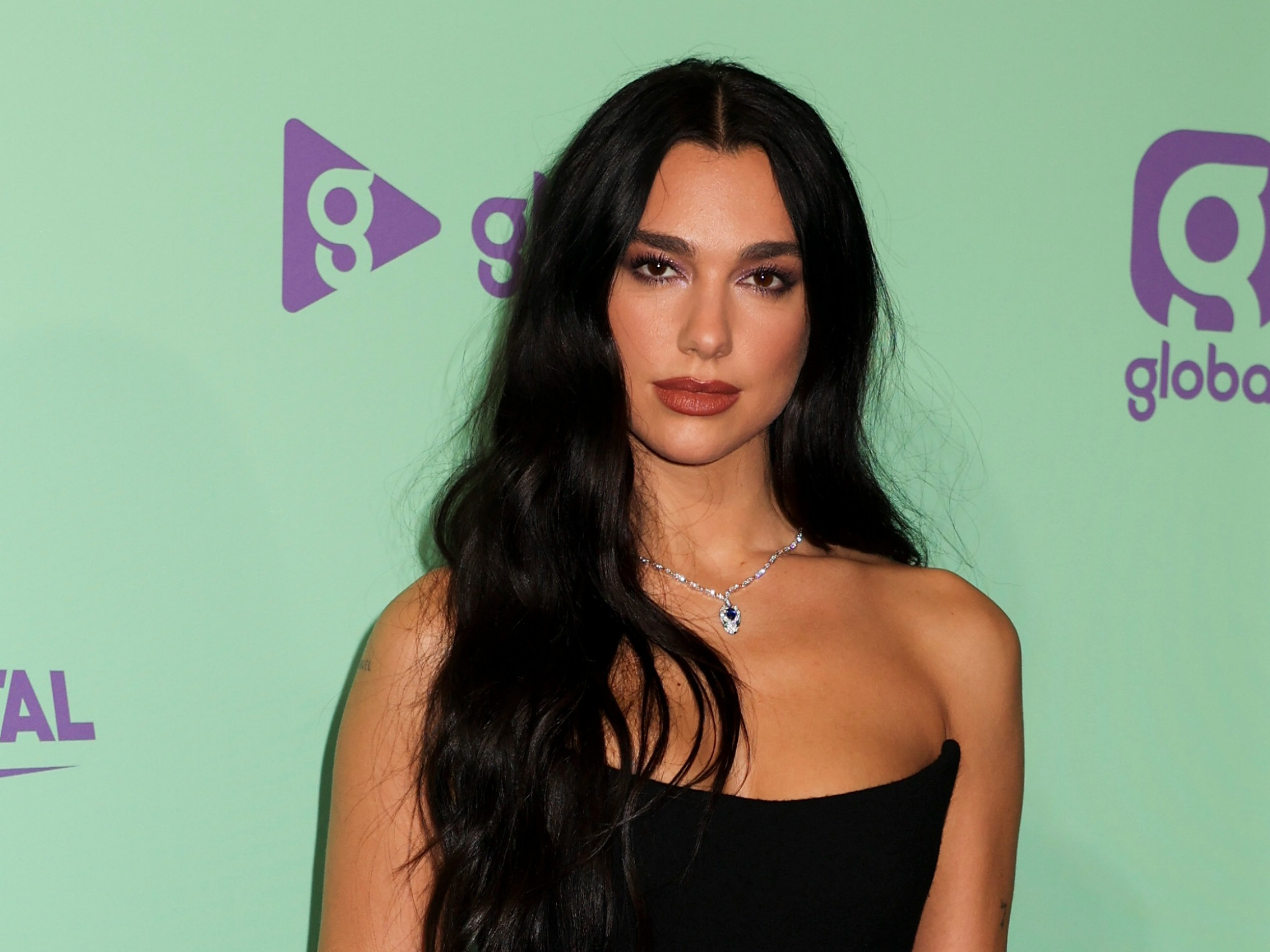 Dua Lipa: ¿cuánto ganó la artista durante este 2022?