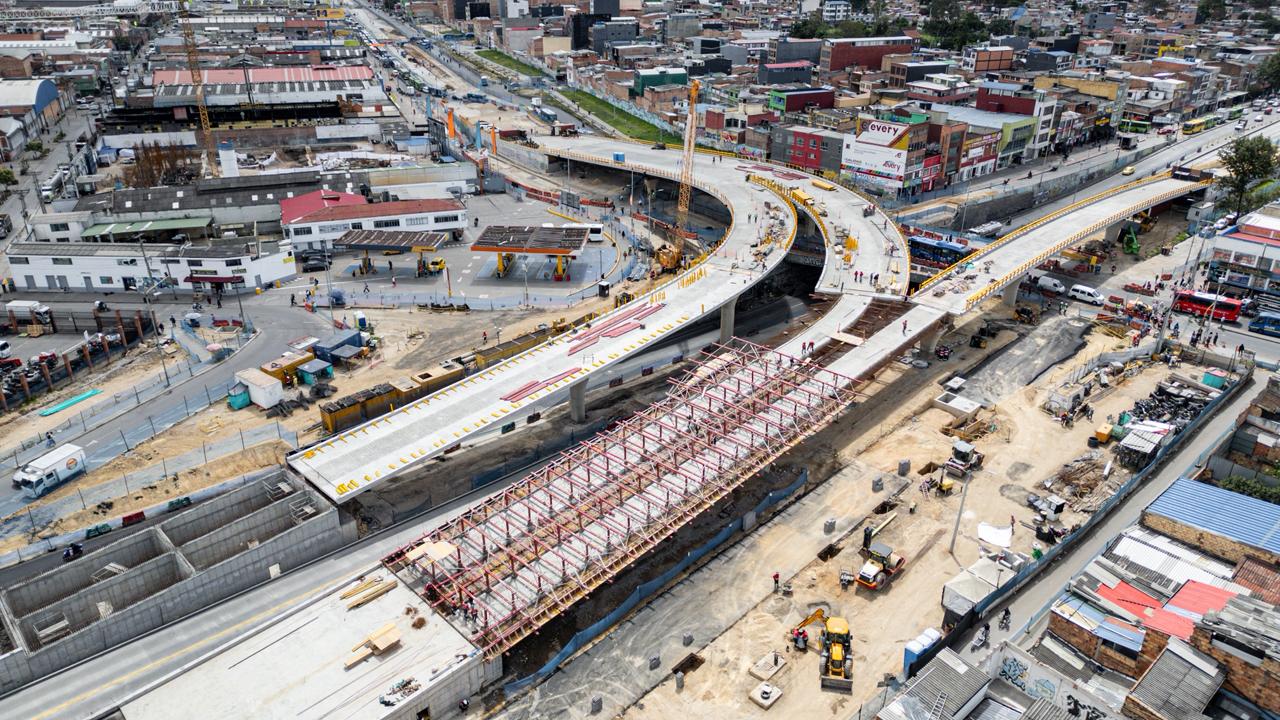 Puente vehicular en Venecia avanza en un 87% y se entregaría en diciembre de este año