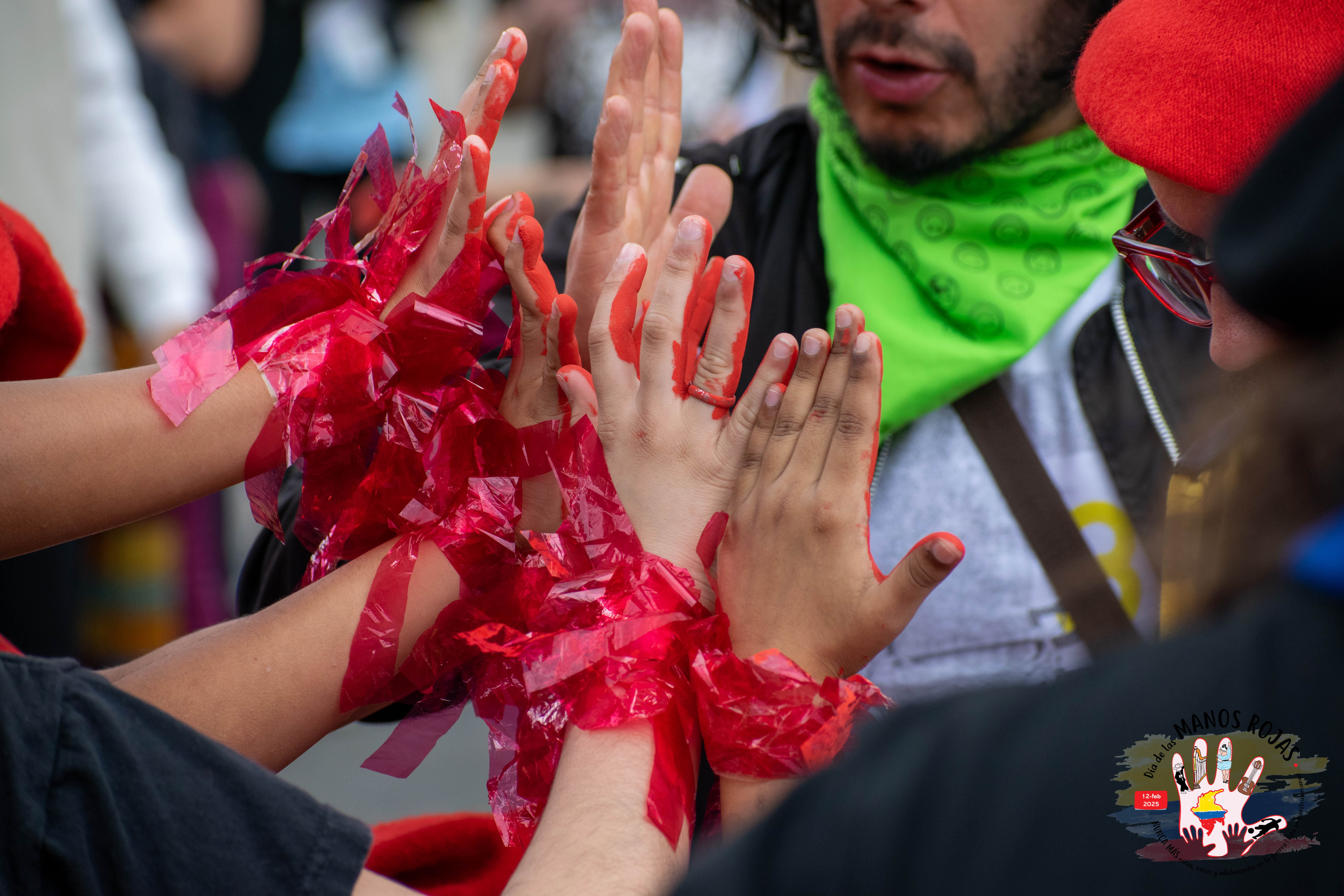 El Día de las manos Rojas pone en el centro de la conversación una de las violaciones más graves y persistentes de los conflictos armados contemporáneos: el reclutamiento infantil.