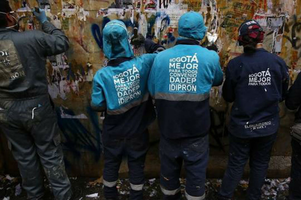 En Bogotá hay casi 300 zonas invadidas con publicidad política ilegal
