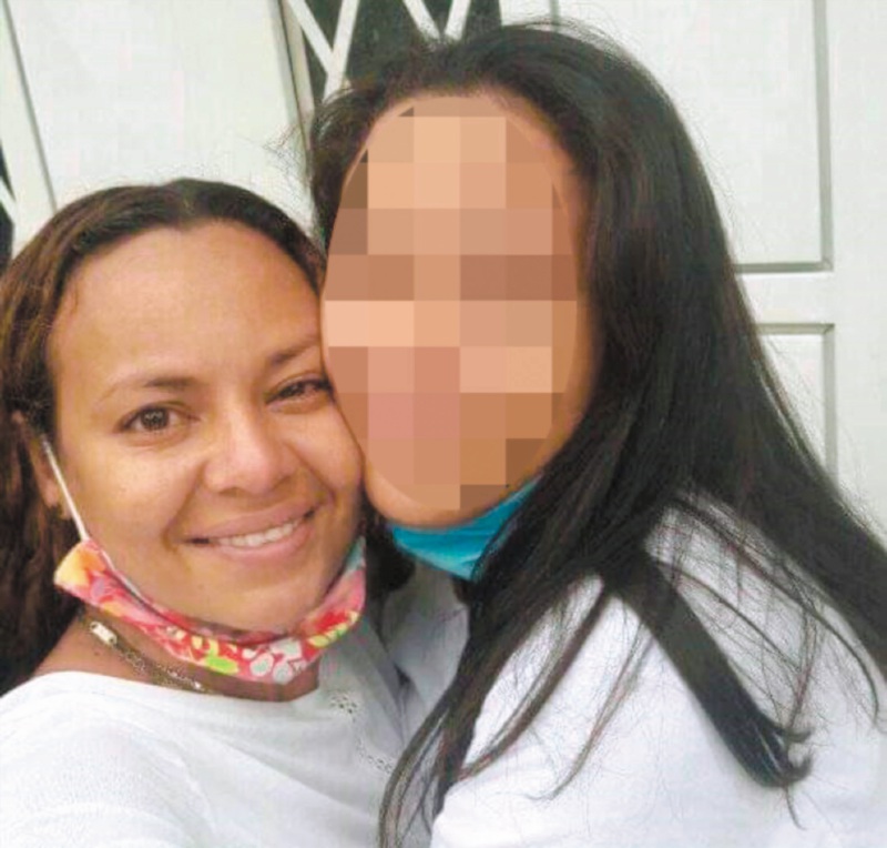 Esta es la foto del reencuentro entre Vanessa y su hija Juliana, después de siete días de haber dado a la menor por desaparecida en Cali.
