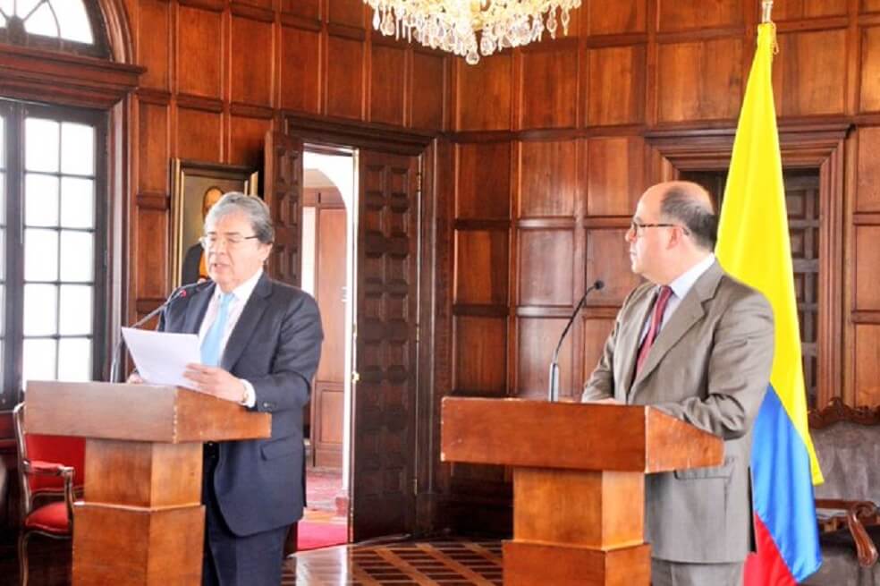 Oposición venezolana y Colombia insisten en culpar a Maduro de rearme de exFarc