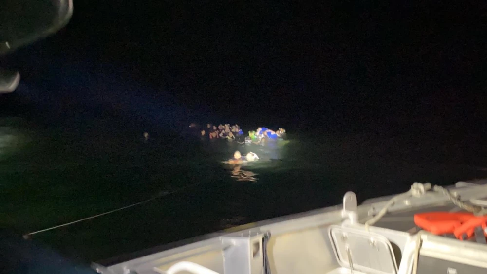Rescataron 26 migrantes que quedaron a la deriva en el Golfo de Urabá