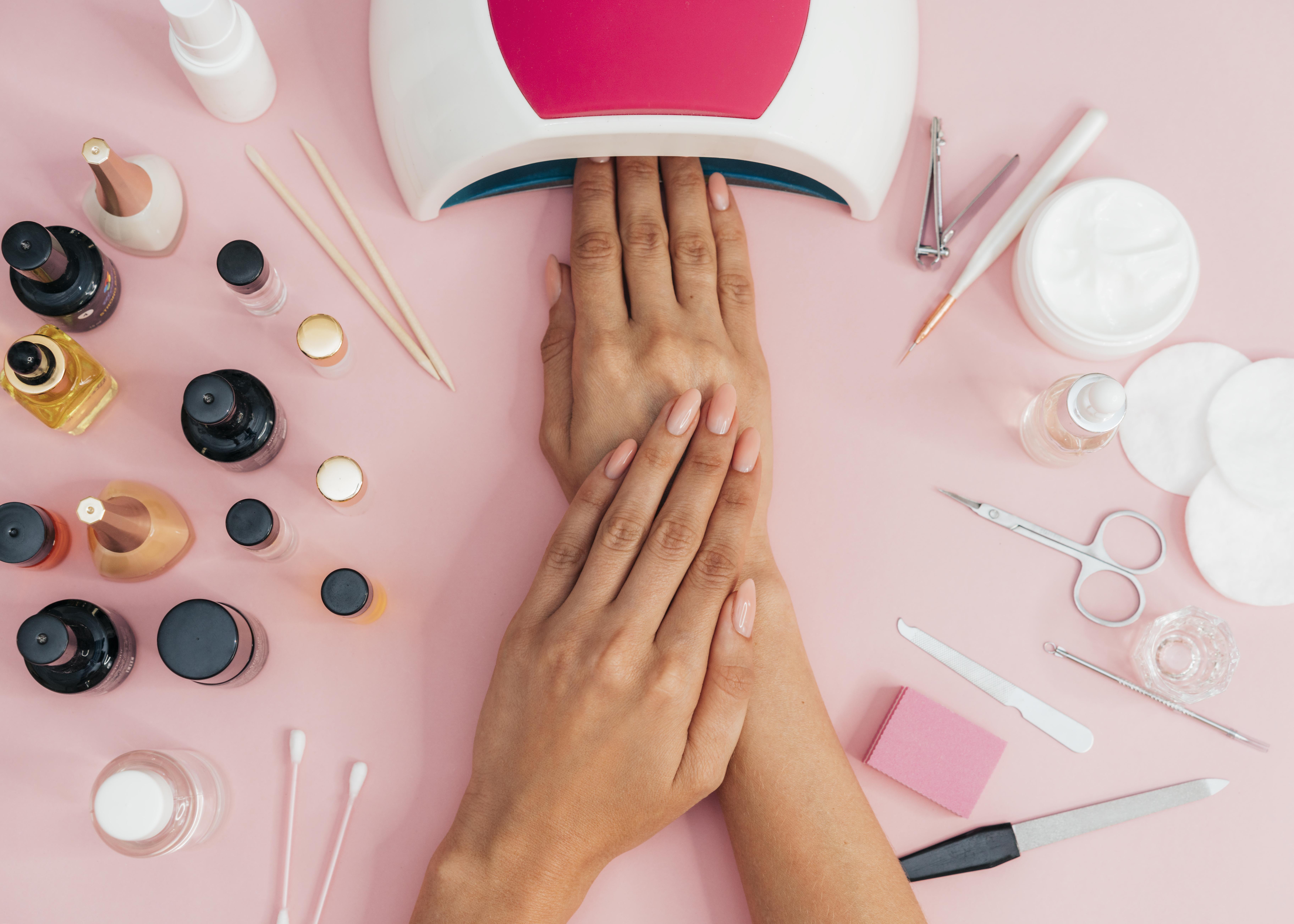 ¿Cuánto tiempo duran las uñas semipermanentes y de qué depende su duración?