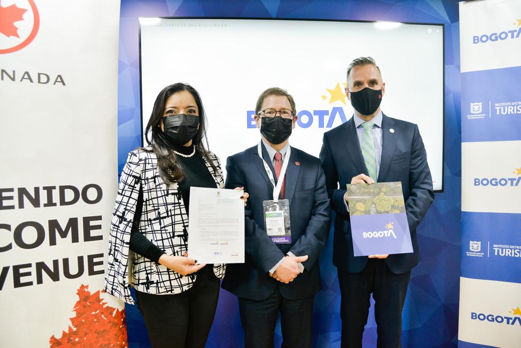IDT y Air Canada firman acuerdo para promover a Bogotá como destino turístico