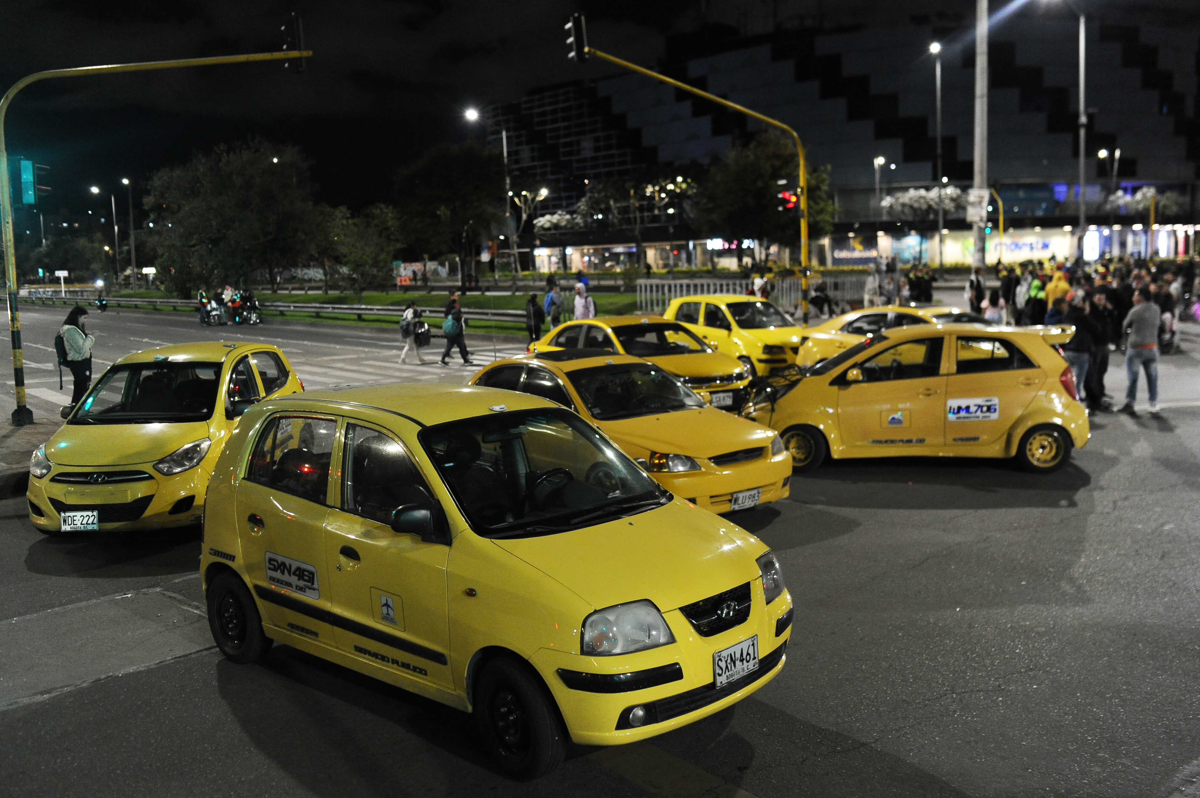 Bloqueo de taxistas en vías de Bogotá
