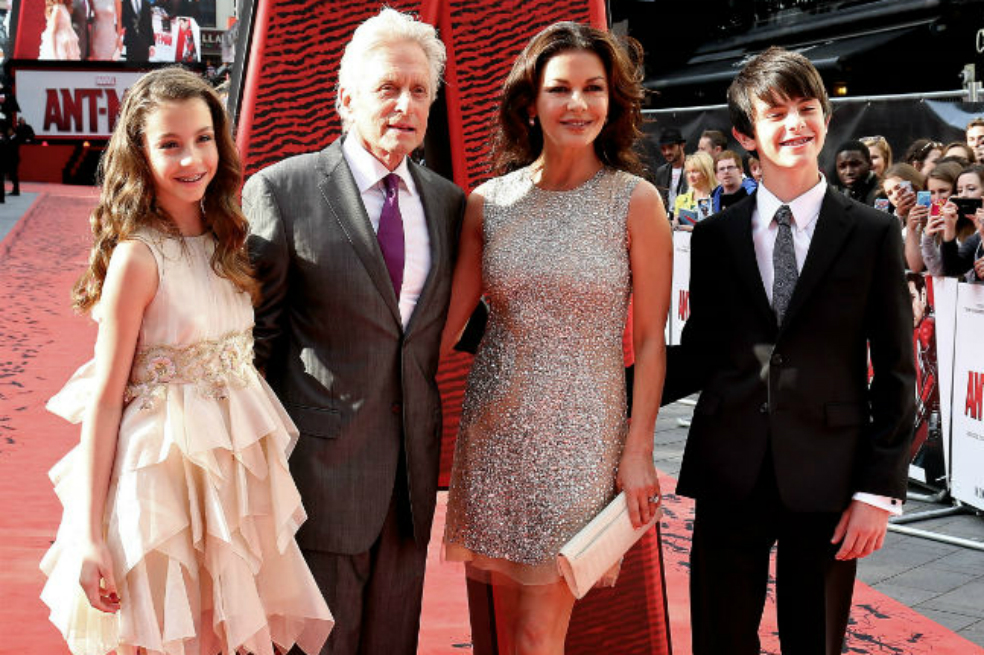 Catherine Zeta-Jones: «Quedamos destrozados por culpa de esas acusaciones»