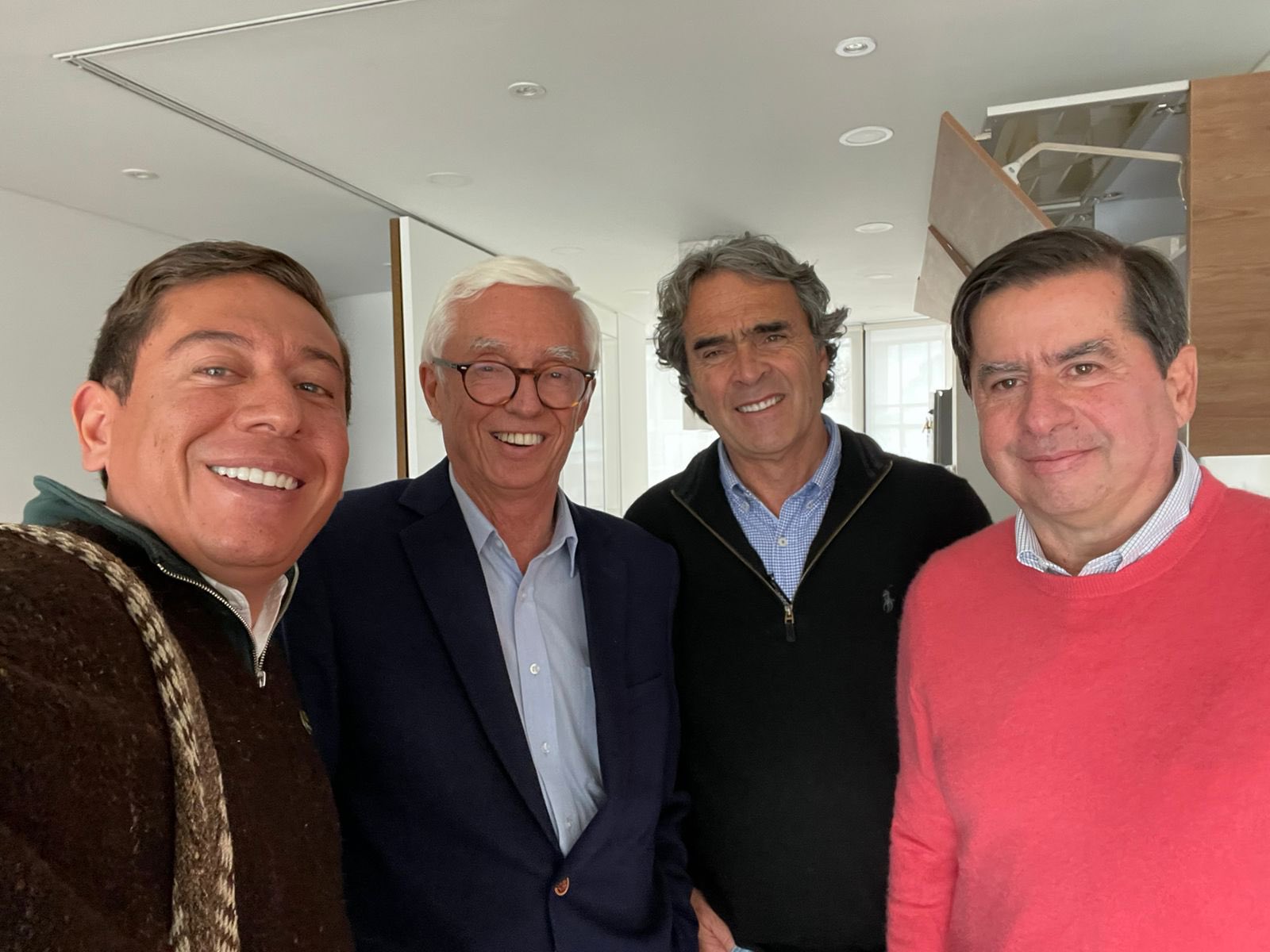 Fajardo, Amaya, Cristo y Robledo buscarán acuerdo programático con Hernández