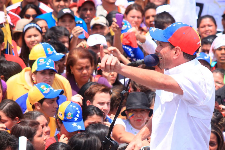 Maduro está destruyendo lo que hizo Chávez: Capriles