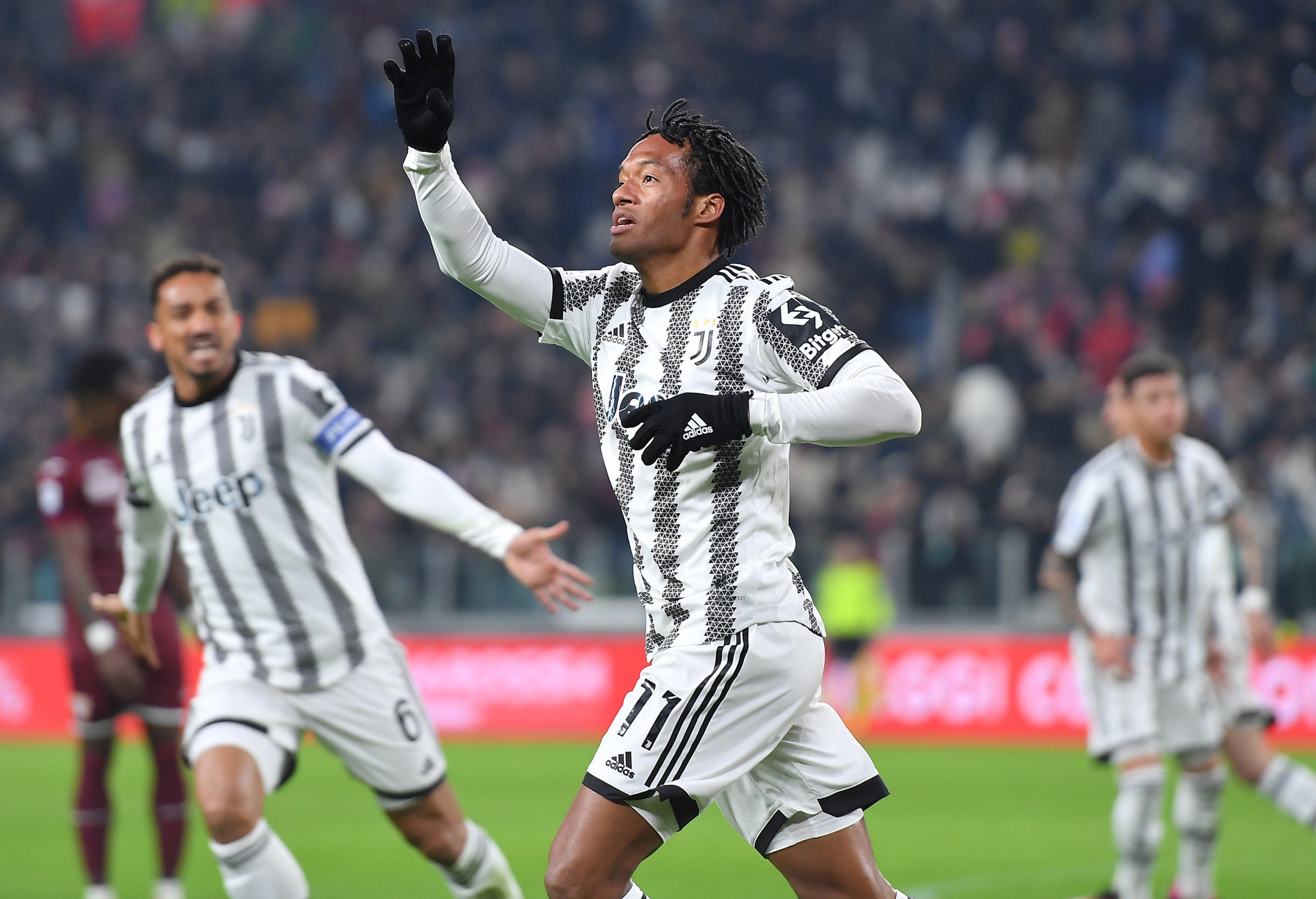 Video: Juan Cuadrado llegó a Milán para concretar su fichaje con el Inter