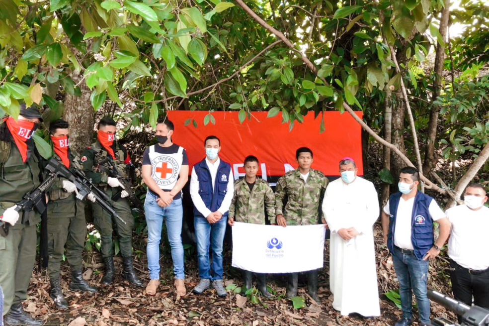 Soldado liberado por el Eln no es el mismo de la foto de un niño con fusil