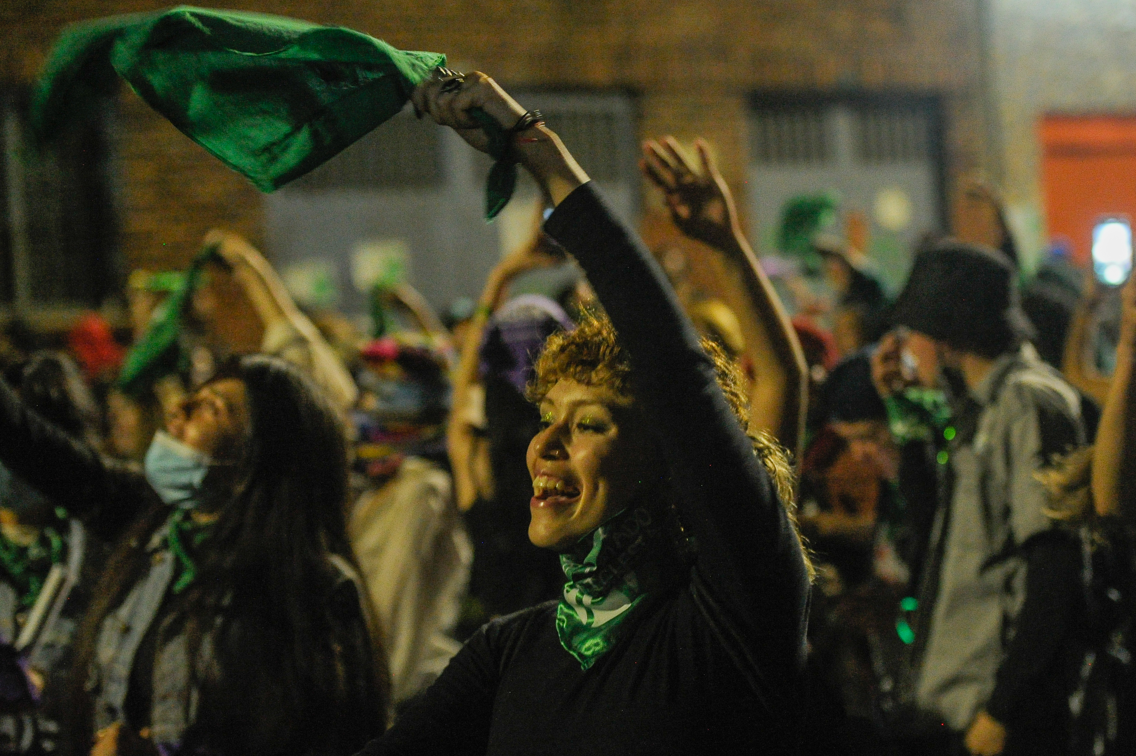 Eliminar el delito de aborto, y regularlo, salva vidas