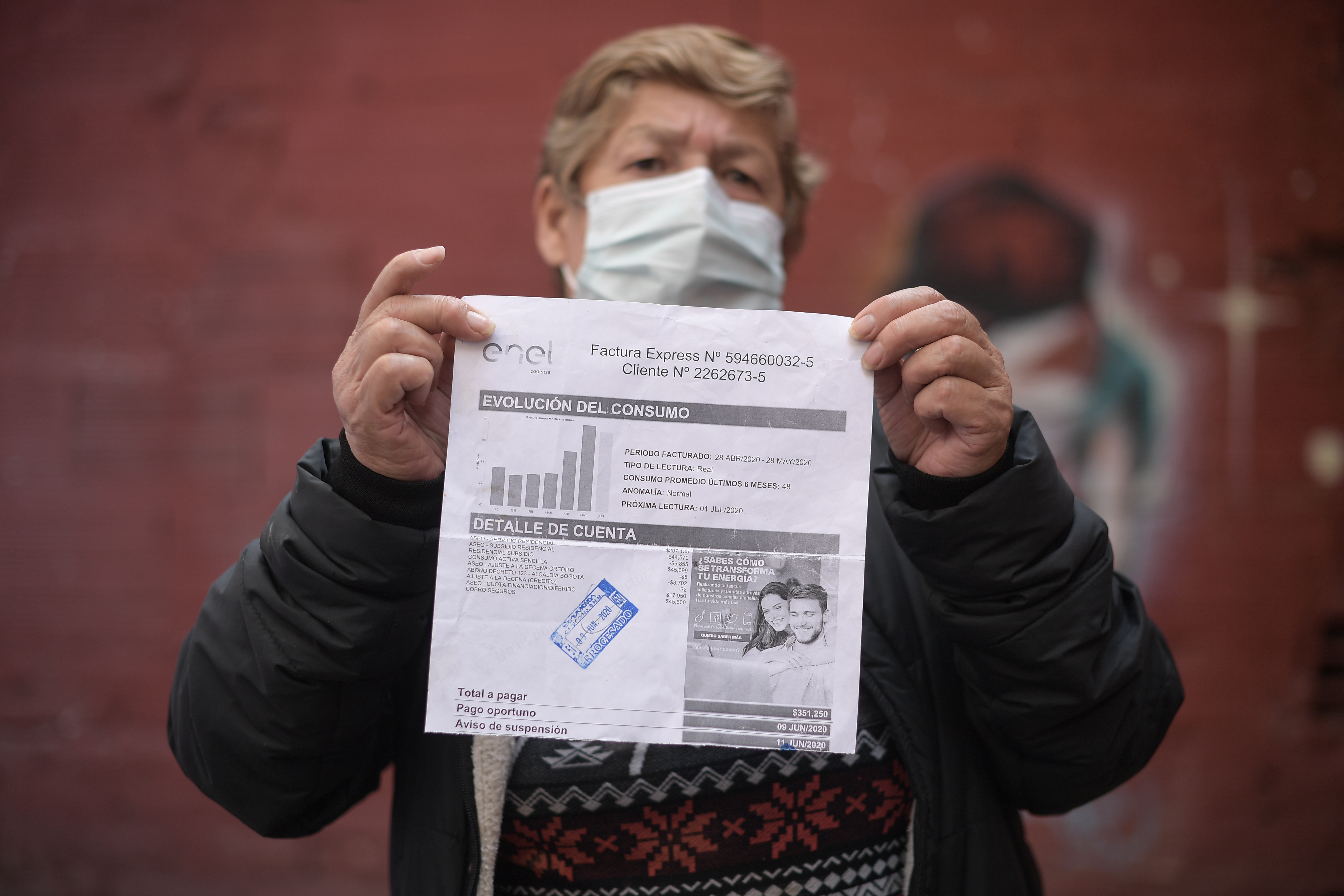 Habitante del sector La Casona, perjudicada por el cobro del servicio de aseo de 20 familias en el centro de Bogotá.