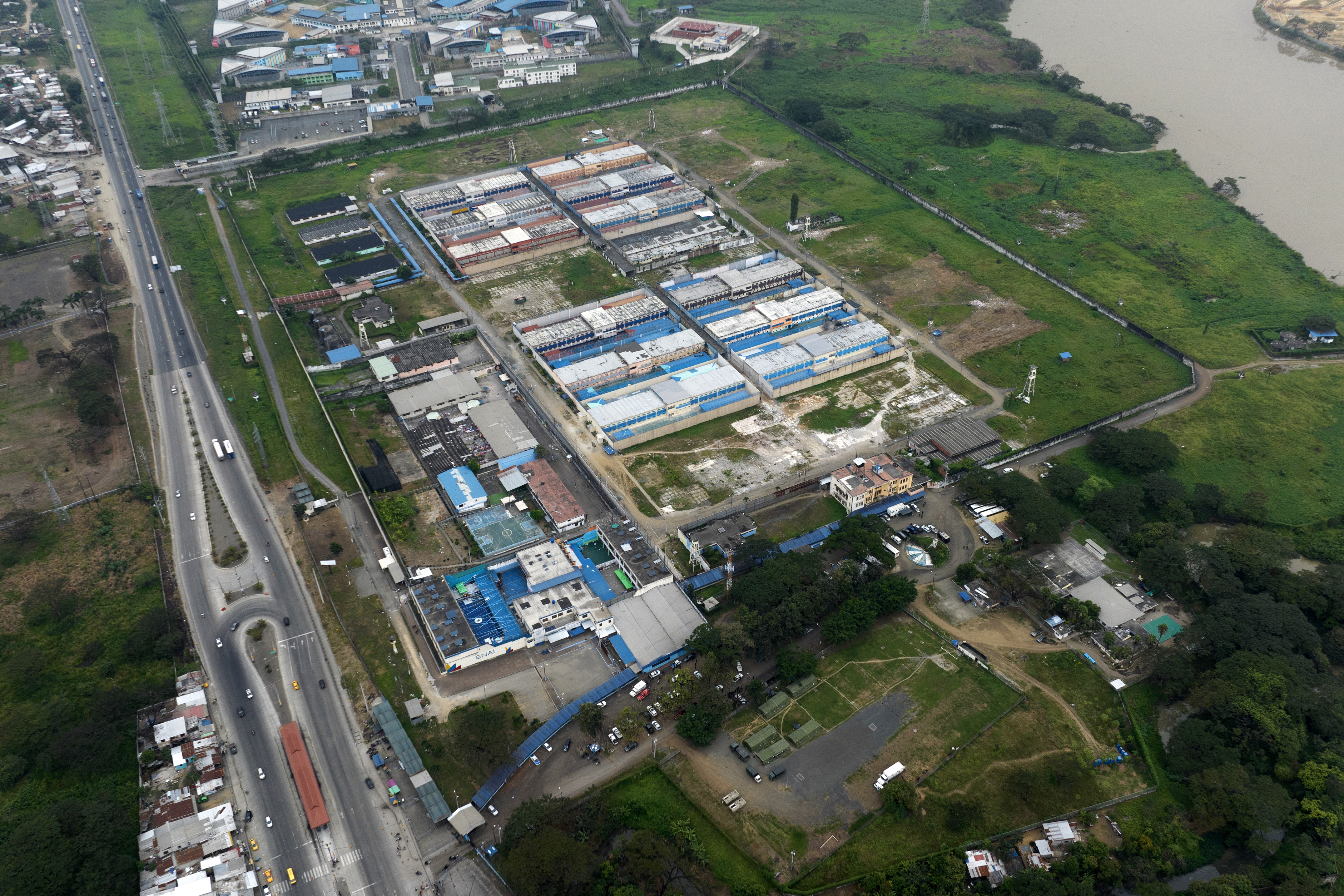 Ecuador: prisión preventiva para el director de la cárcel donde murieron colombianos