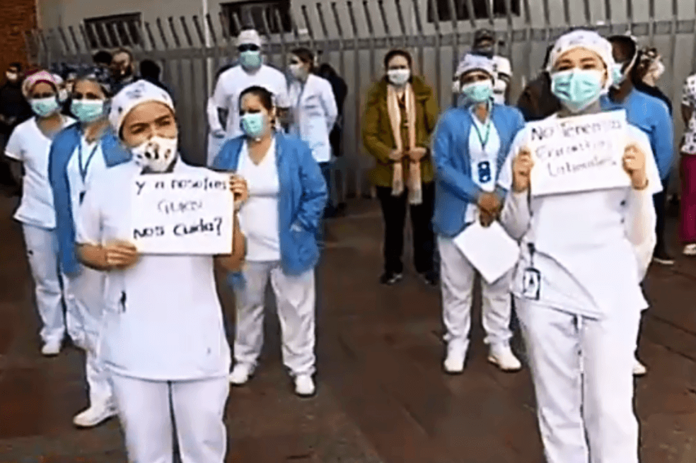 Médicos del Hospital de Kennedy protestan por falta de garantías laborales