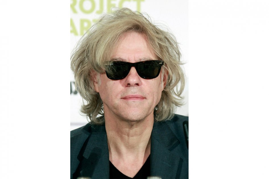 Bob Geldof se compromete con su novia tras 18 años de relación