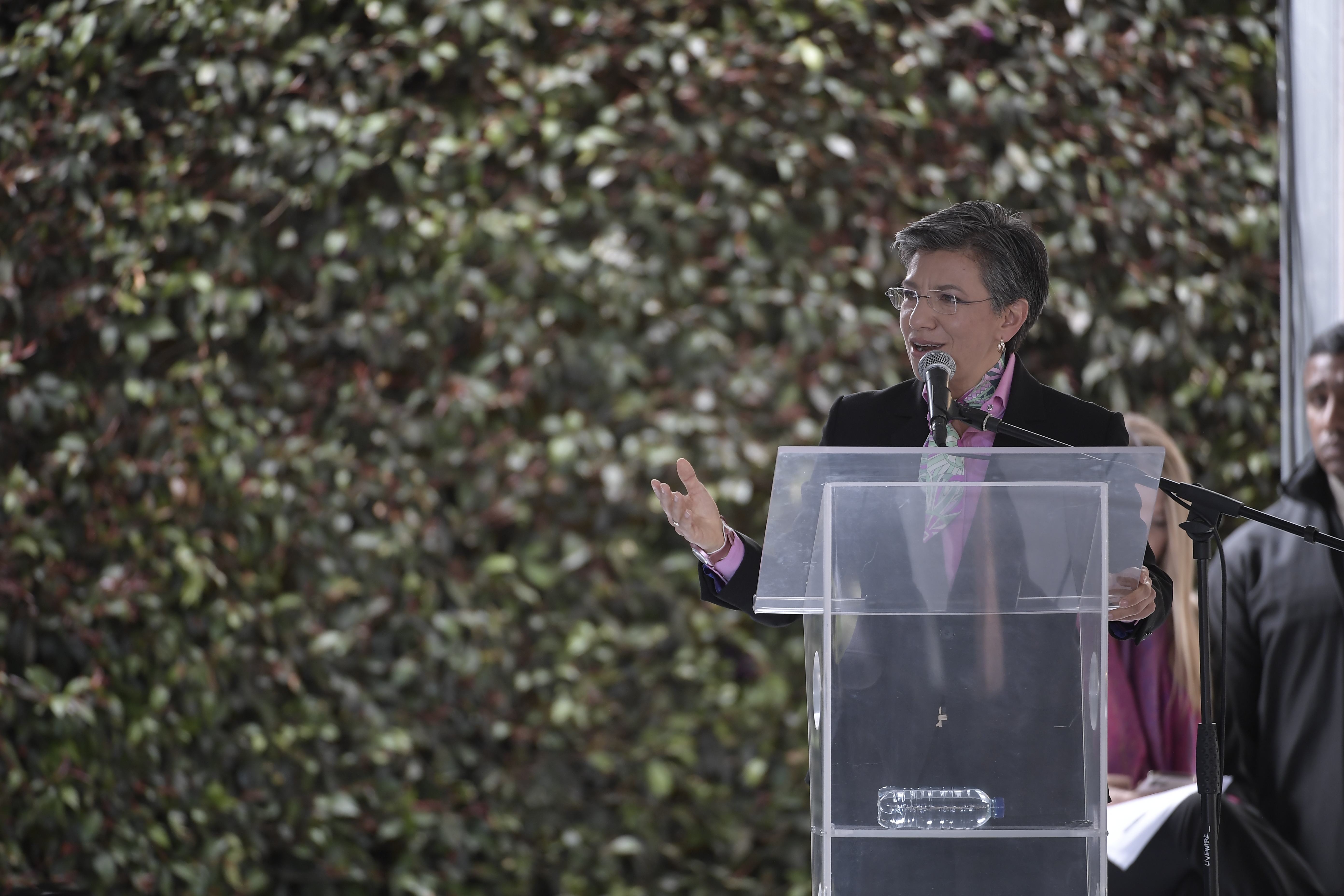 No están bien informados: Claudia López frente a polémica de Ciudadela educativa