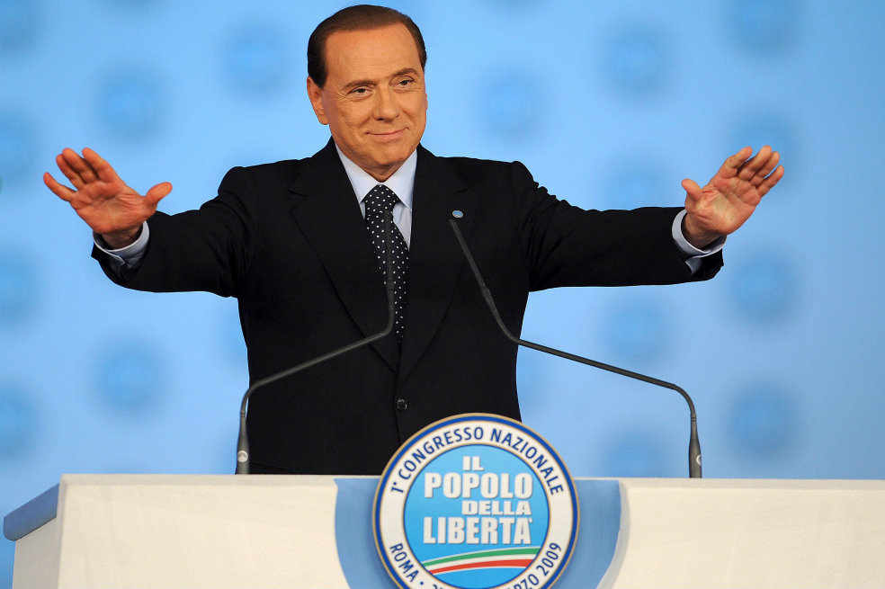 Berlusconi se alía con su excontrincante de cara a elecciones en Italia