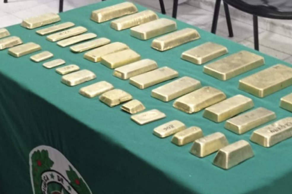 Capturan en Santander a un hombre que transportaba 37 lingotes de oro