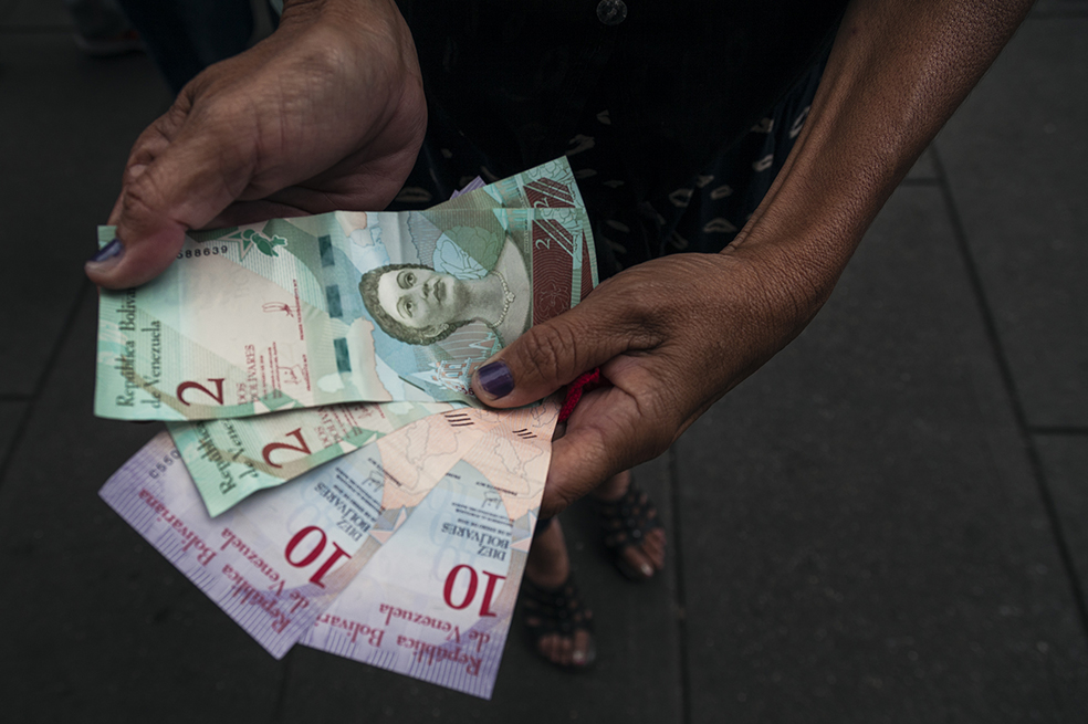 Inflación anualizada en Venezuela trepó a 342.161%, según el Parlamento