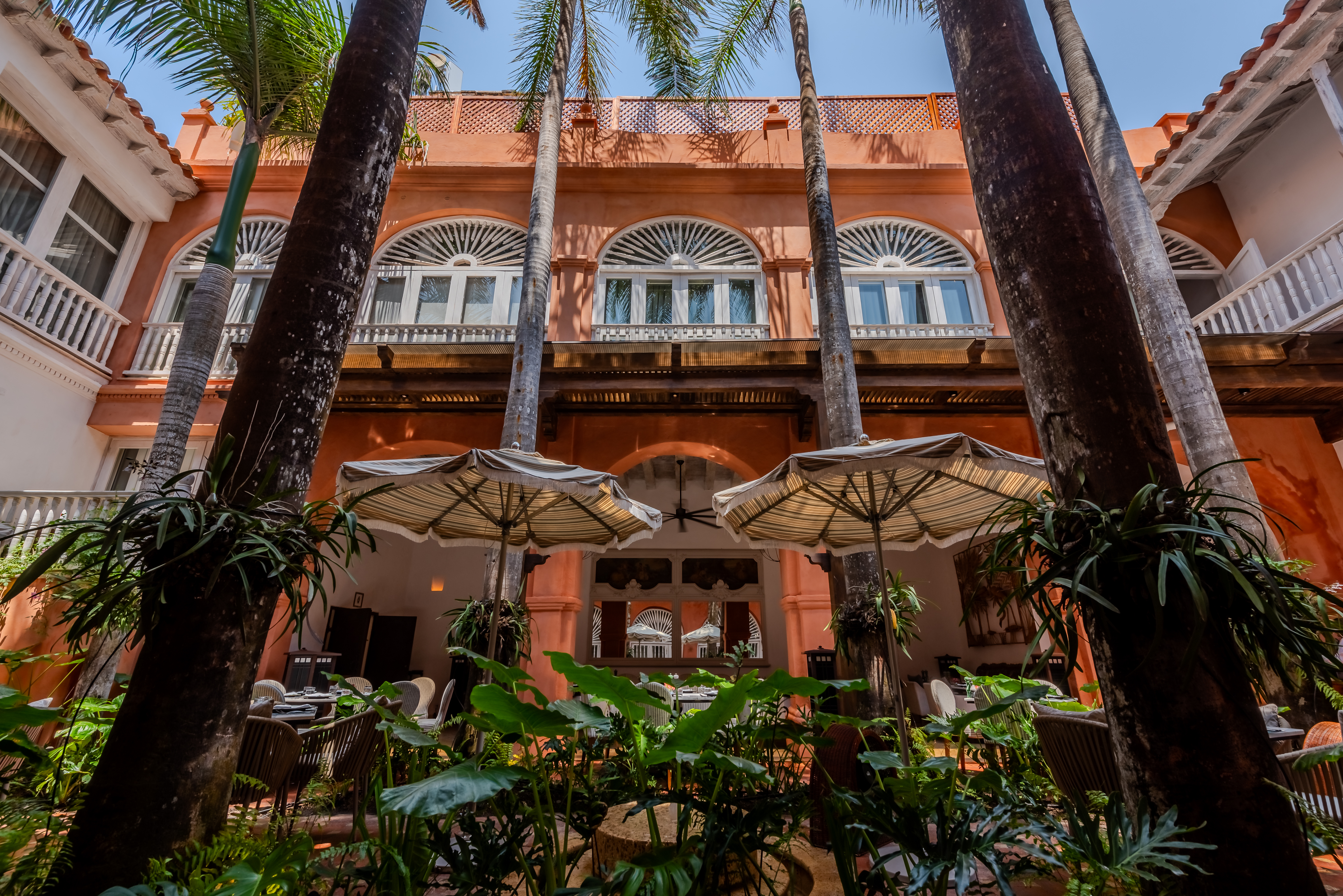 Casa Pestagua es un palacete del siglo XVII renovado en el año 2022, situado en la ciudad amurallada de Cartagena.