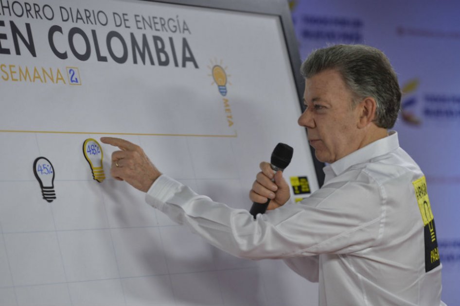 Yo fui quien decidió el no racionamiento de energía: Santos responde al procurador