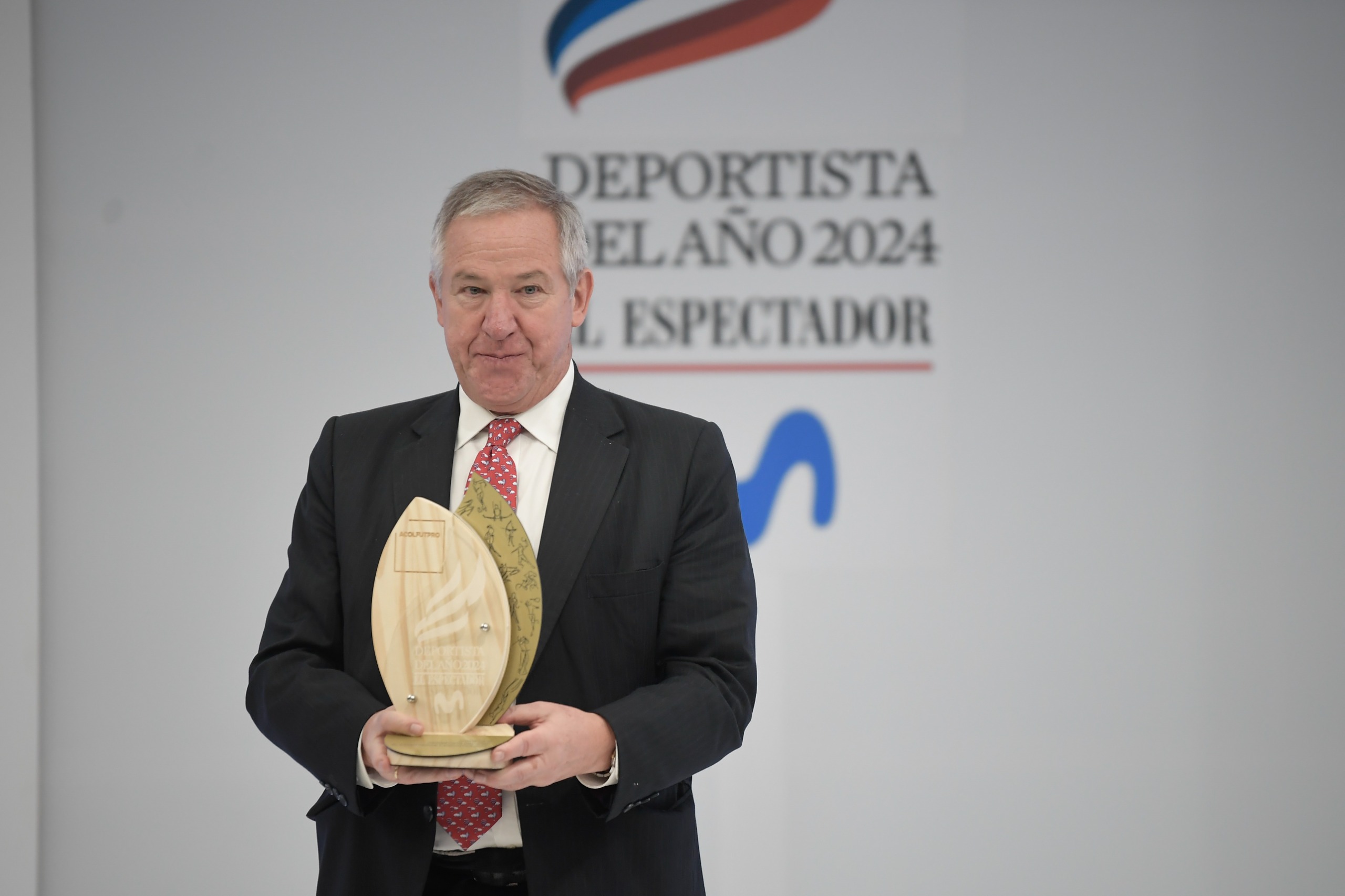 Carlos González Puche, fundador y director ejecutivo de Acolfutpro, entidad que cumplió 20 años.