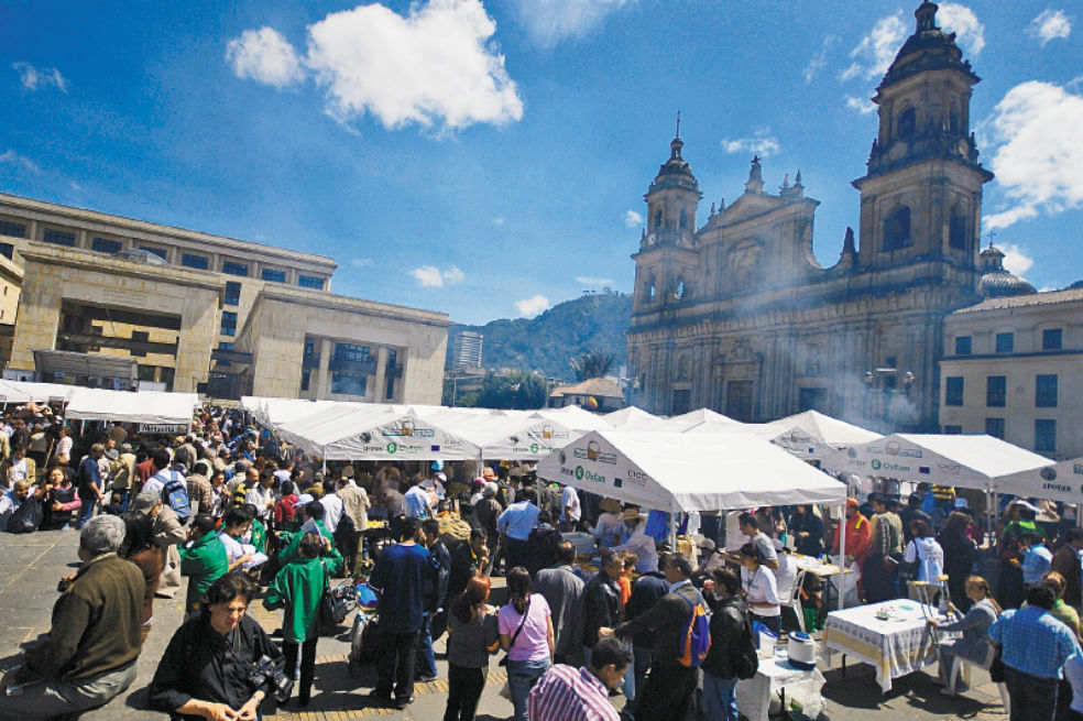 Mercado Campesino vuelve a la Plaza de Bolívar de Bogotá con 600 productores del país