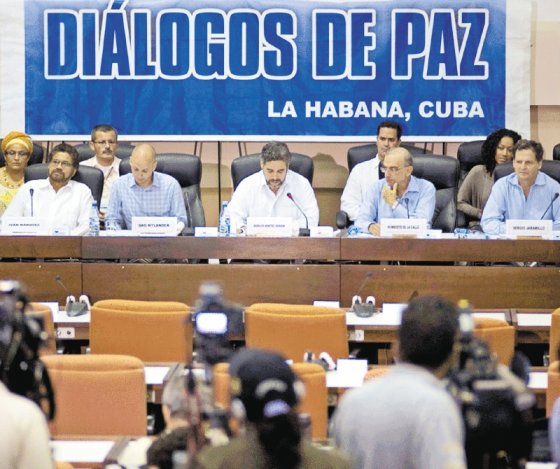 Acelerador a reforma de ley para poder suspender órdenes de captura de las Farc