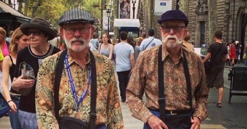 Abuelitos con mucho estilo caminan por las calles de Nueva York