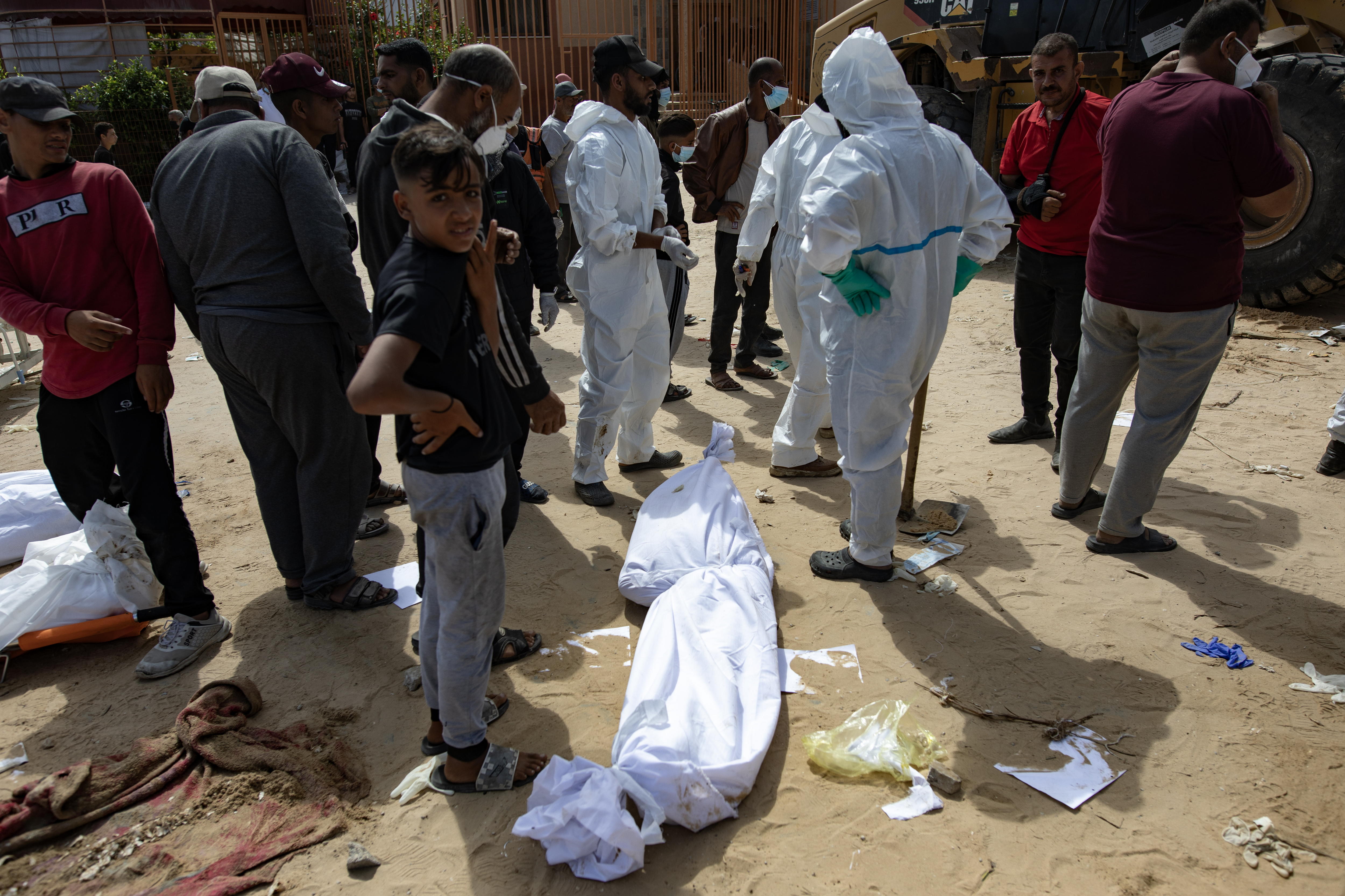 “Preocupantes e inquietantes”: EE. UU. sobre acusaciones a Israel por fosas en Gaza