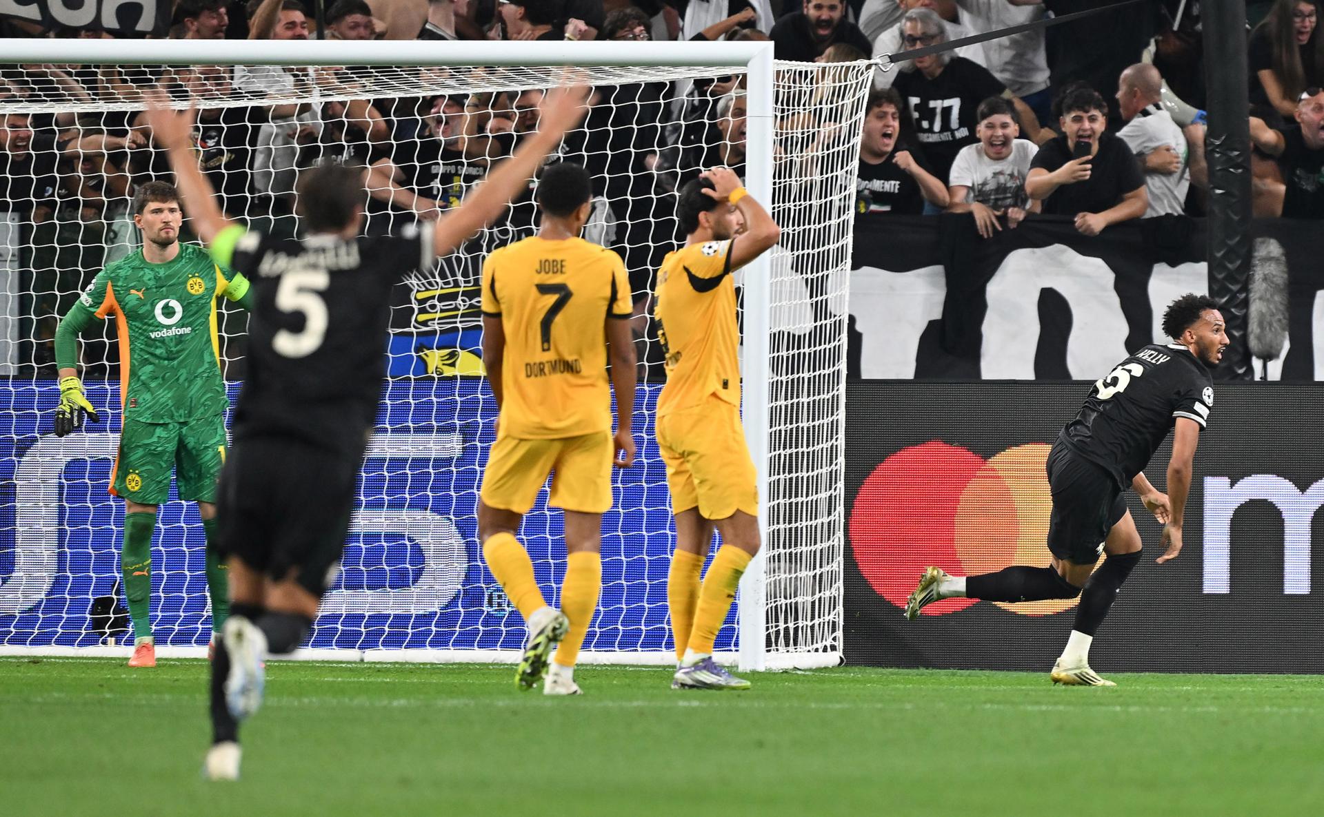 Turin (Italy), 17/09/2025.- Juventus' Kelly Lloyd celebrates after scoring a goal during the UEFA Champions League soccer match Juventus FC and Borussia Dortmund in Turin, Italy, 16 September 2025. (Liga de Campeones, Italia) EFE/EPA/Alessandro Di Marco
