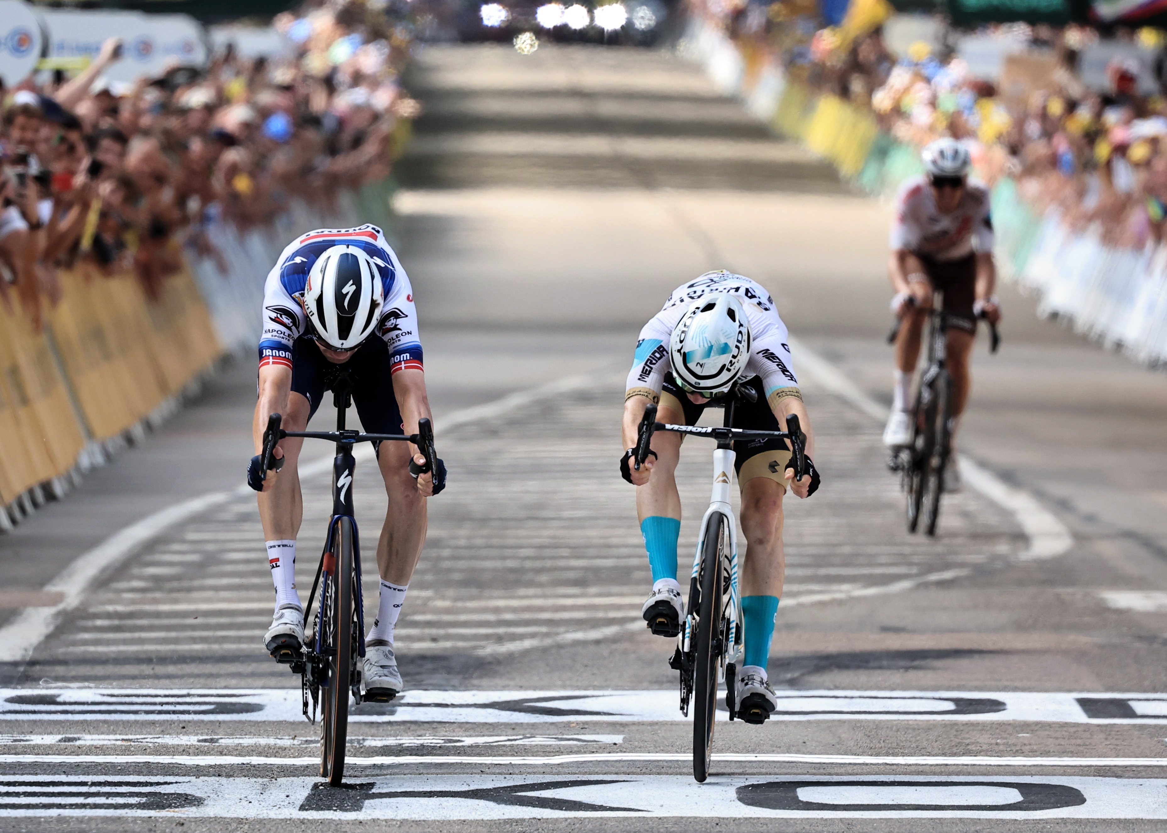 Tour de Francia: el foto finish declaró ganador a Matej Mohoric en la etapa 19