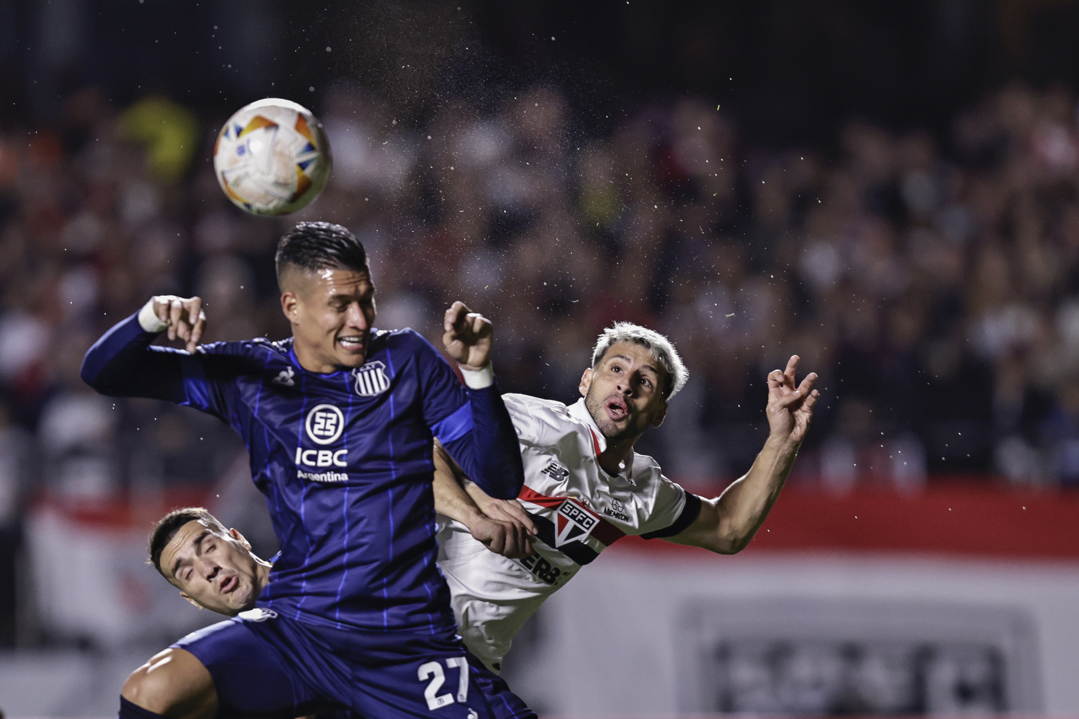Juan Camilo Portilla fue detenido y multado tras riña en un partido de la Libertadores