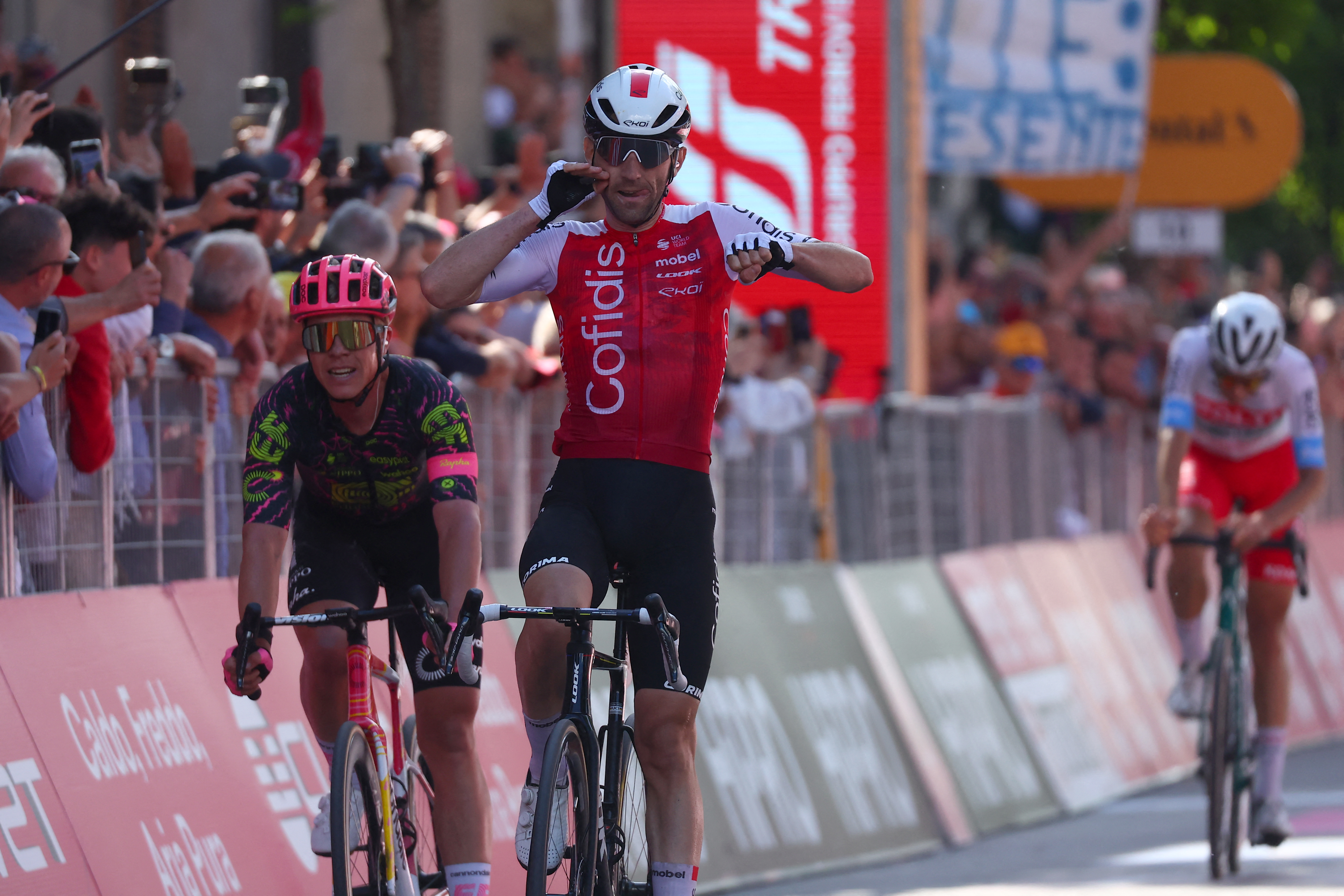 Benjamin Thomas sorprendió a todos los velocistas y se llevó la quinta etapa del Giro