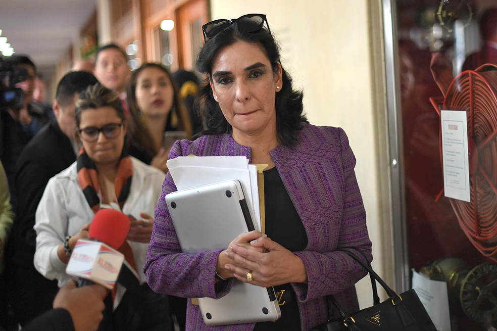 Renuncia Clara María González, secretaria jurídica del presidente Duque