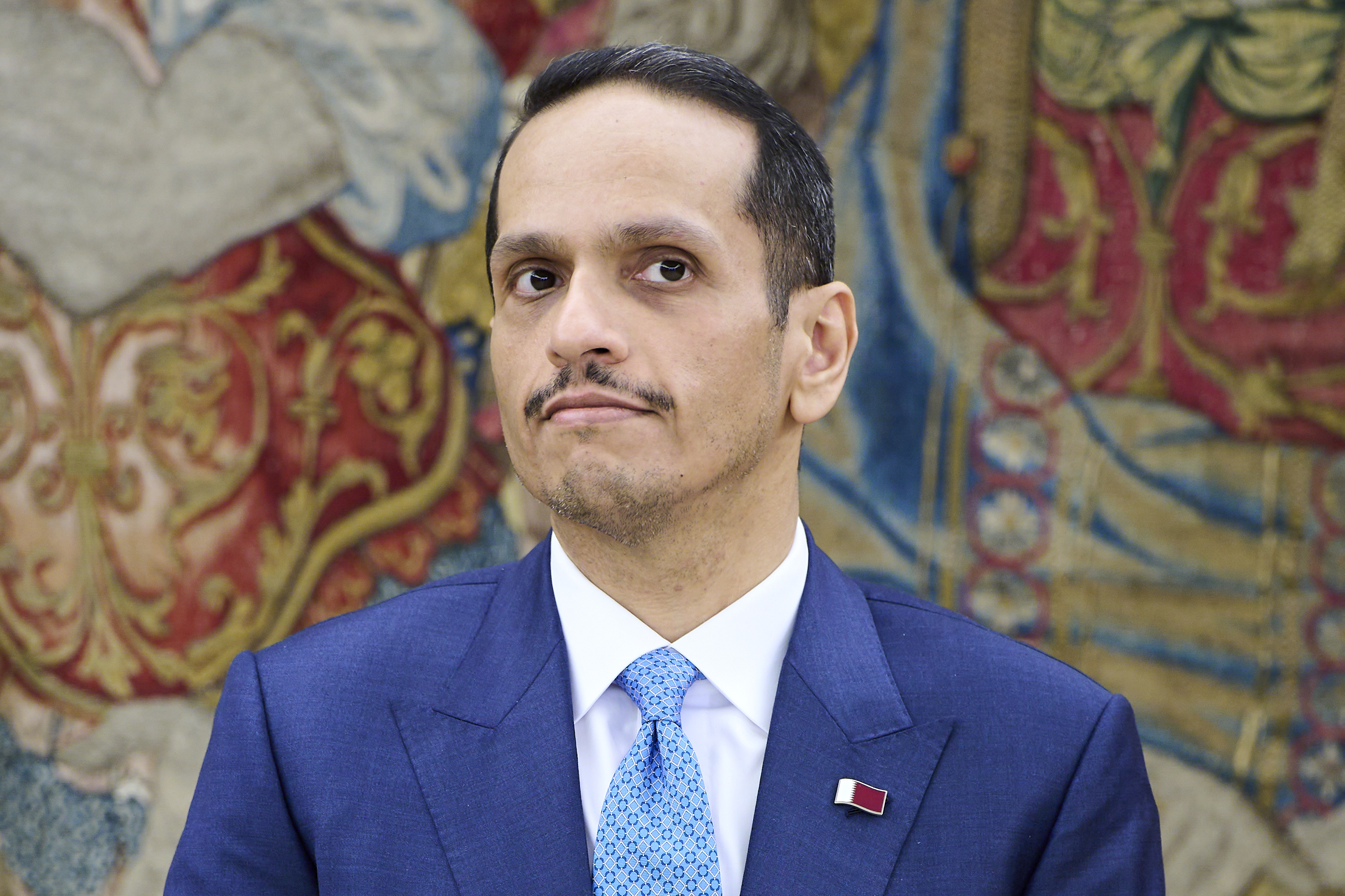 El jeque Sheikh Mohamed bin Abulrahman Al Thani a la espera de una reunión con el rey Felipe VI de España, en el Palacio de la Zarzuela.