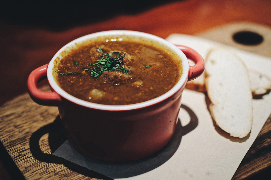 Receta de sopa de lentejas con chorizo español: prepárala en pocos pasos